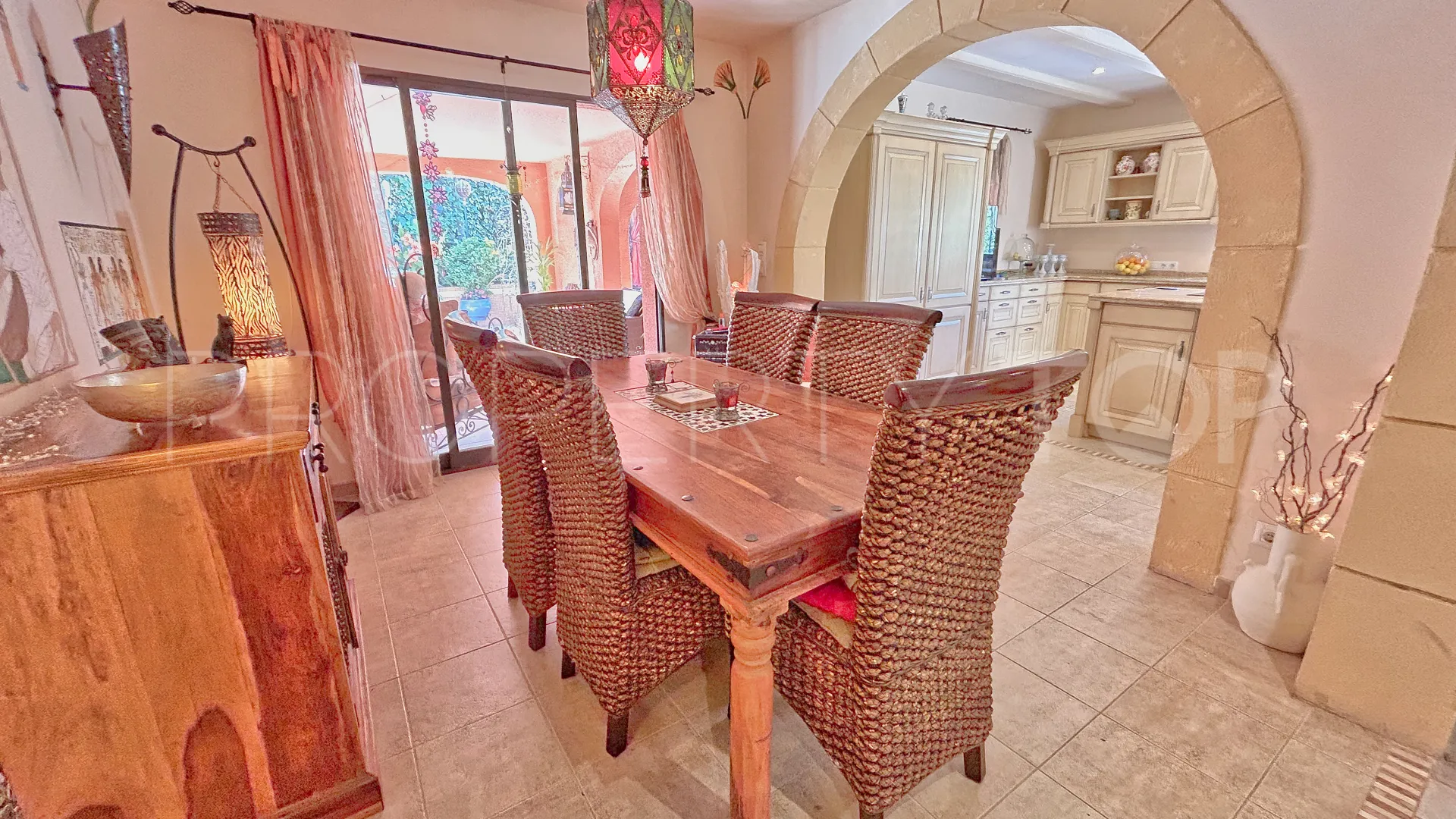 Se vende villa en Orba con 4 dormitorios