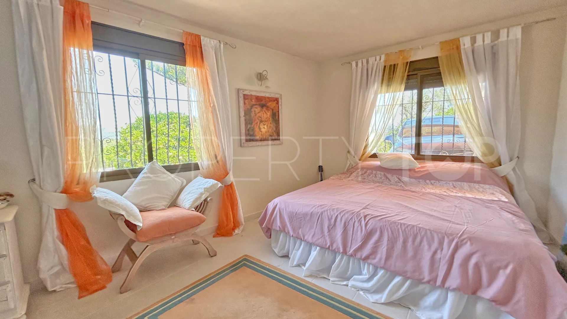 Se vende villa en Orba con 4 dormitorios