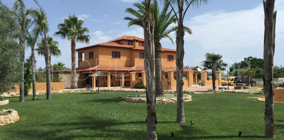 For sale villa in Pedreguer with 5 bedrooms