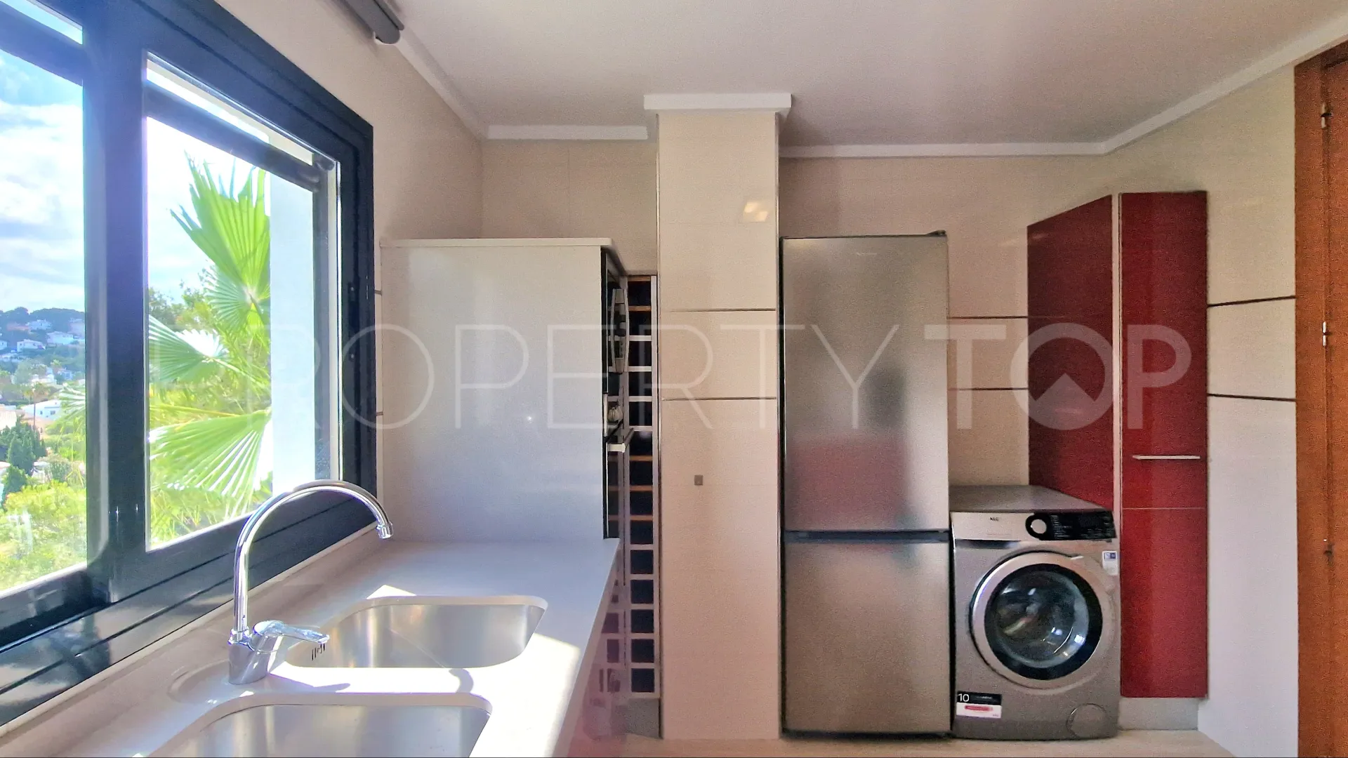 Villa con 3 dormitorios a la venta en Benissa Costa