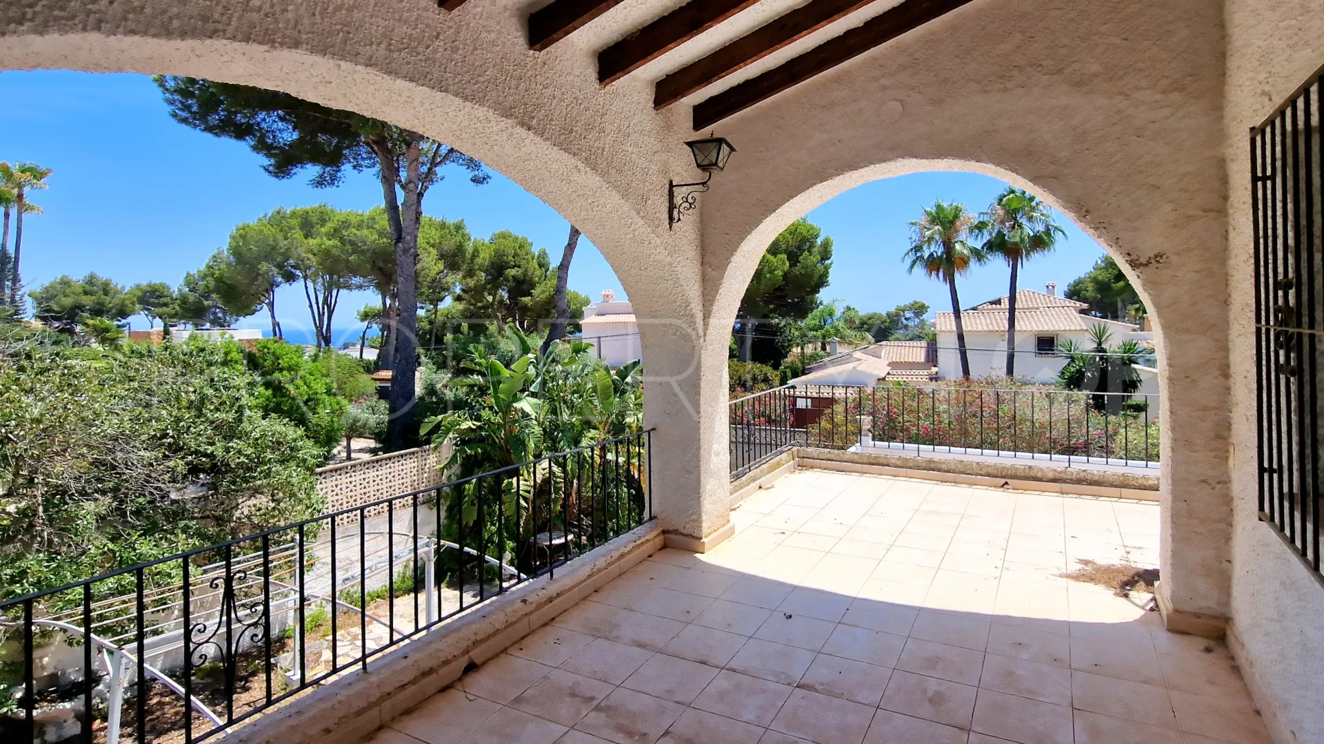 Villa con 6 dormitorios a la venta en Moraira