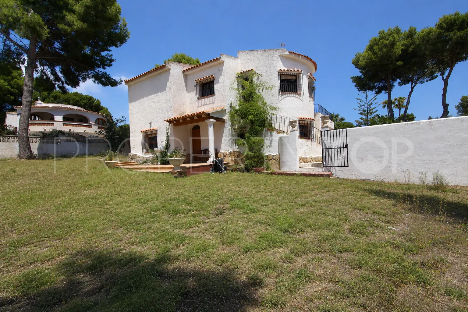 Villa con 6 dormitorios a la venta en Moraira
