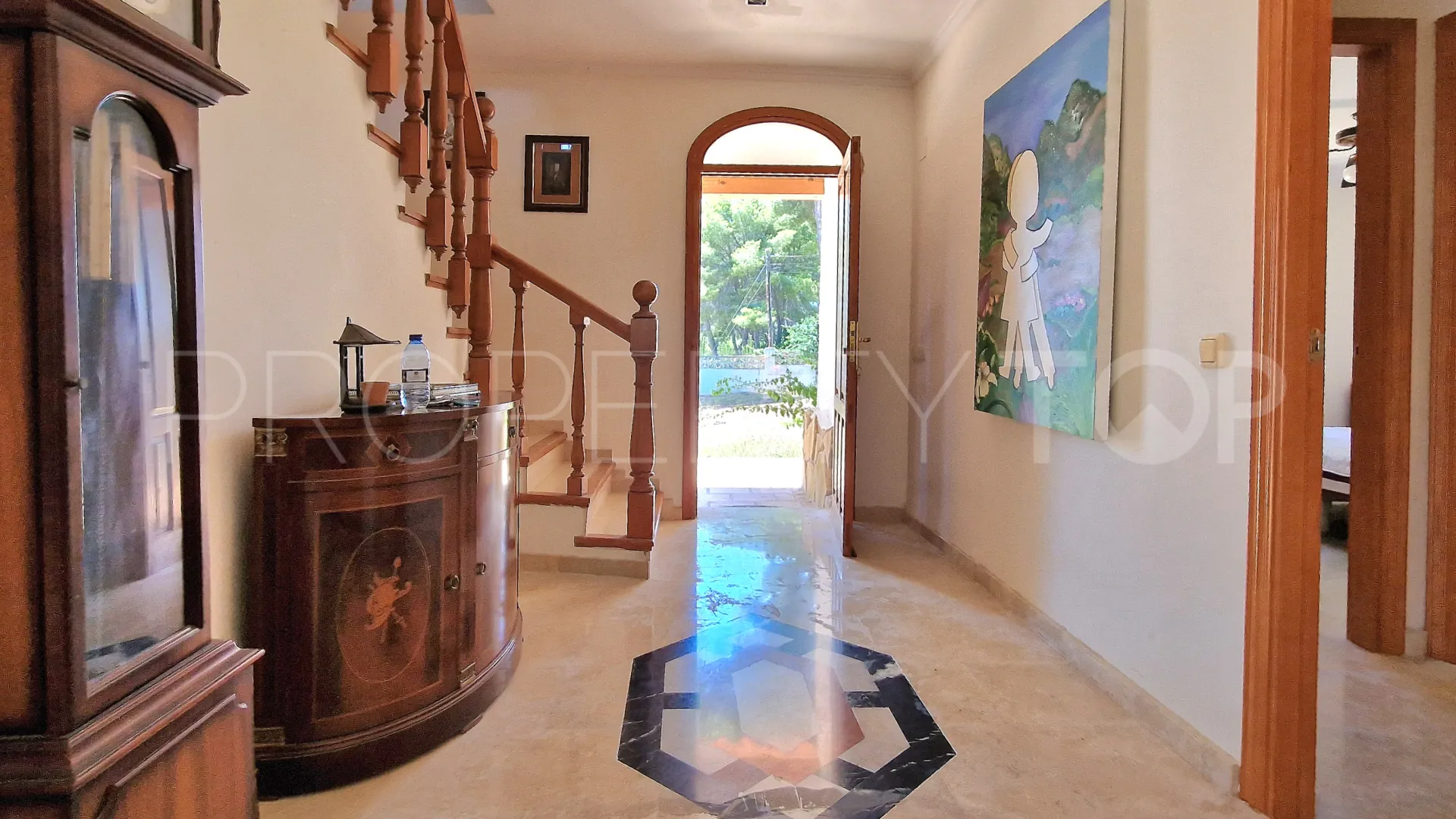 Villa con 6 dormitorios a la venta en Moraira