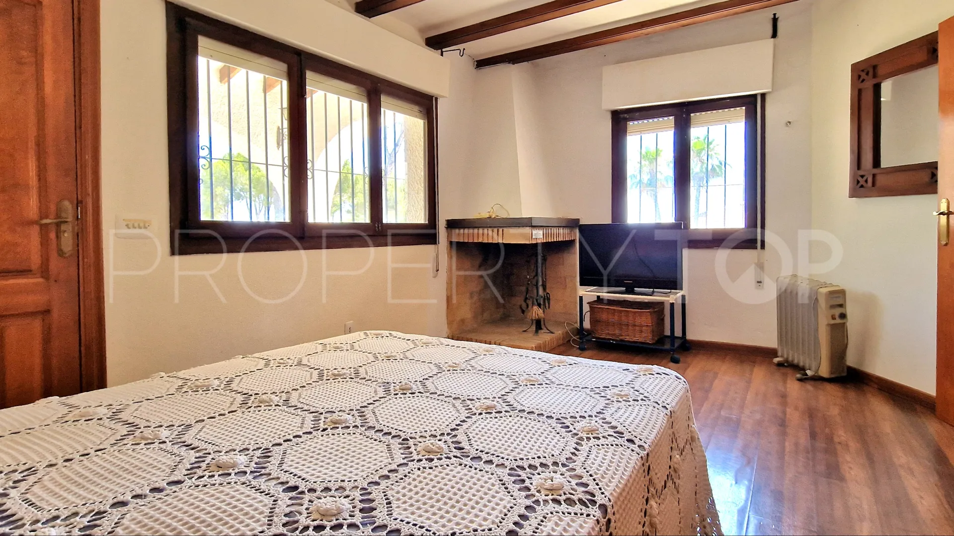 Villa con 6 dormitorios a la venta en Moraira