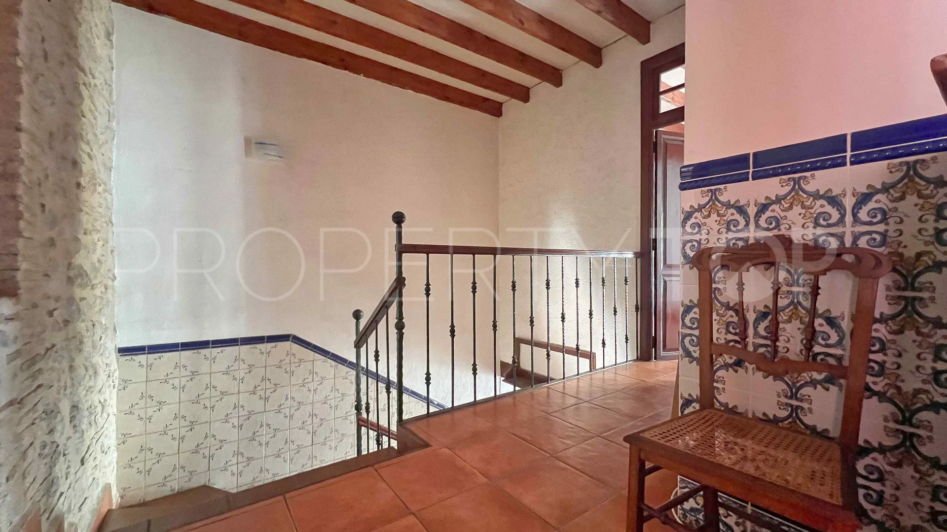 Almoines town house for sale