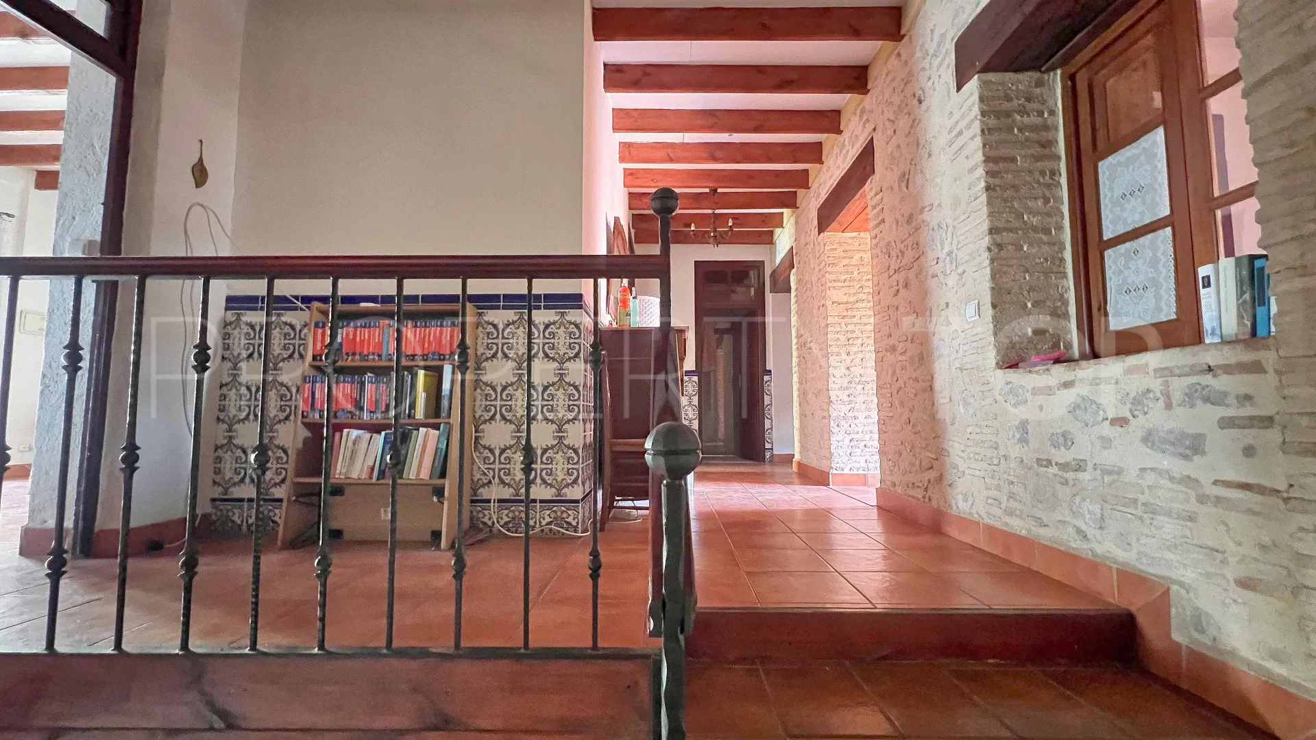 Almoines town house for sale