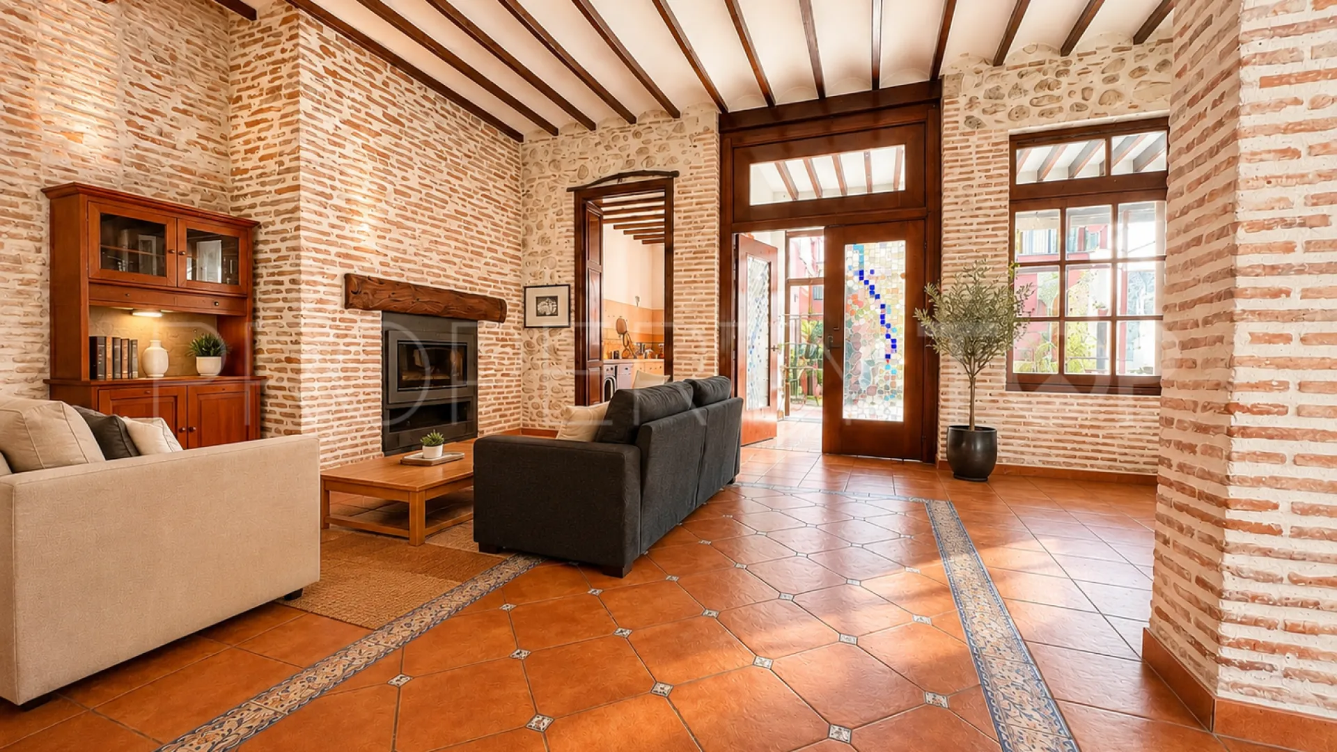Almoines town house for sale