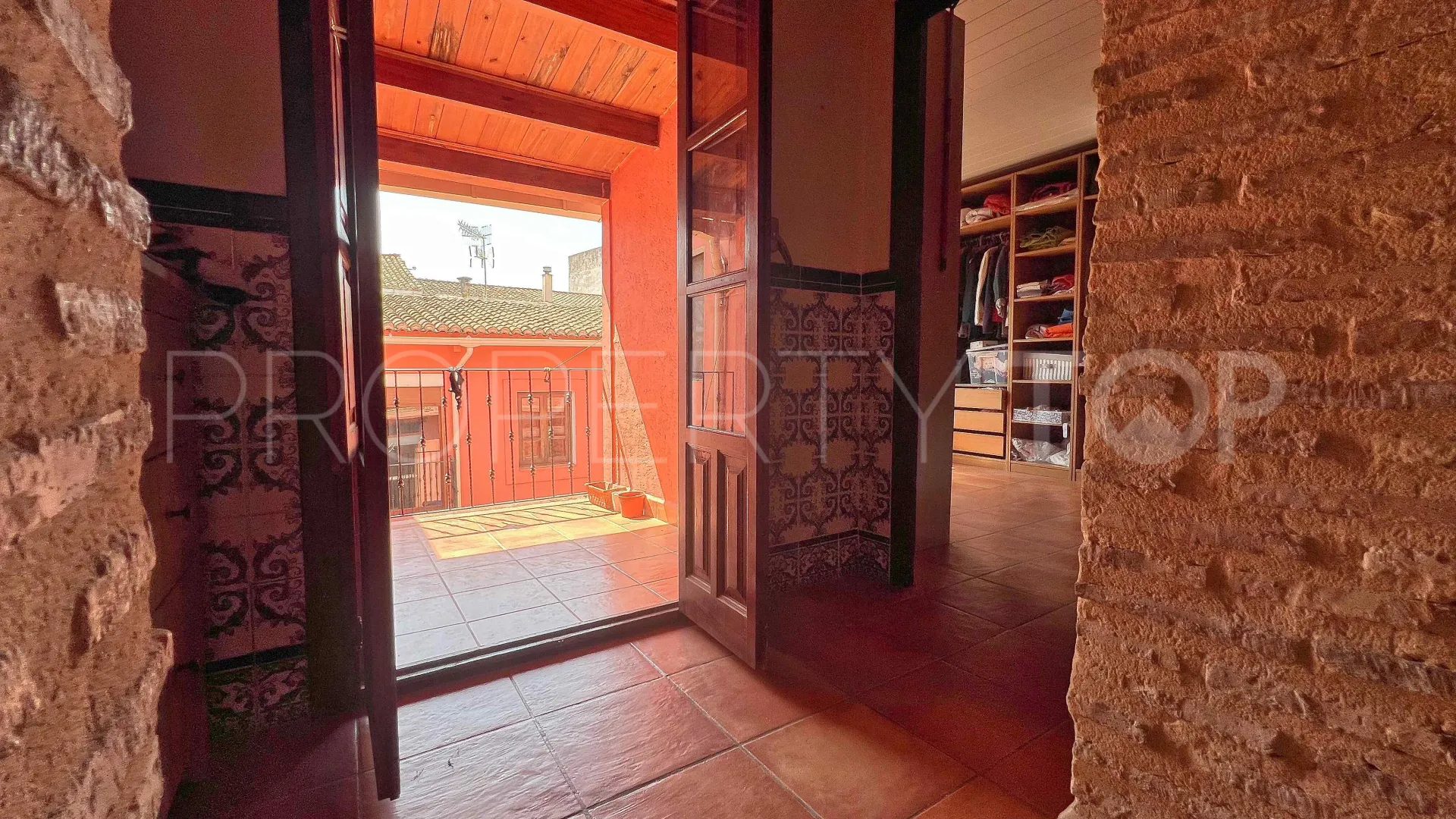 Almoines town house for sale