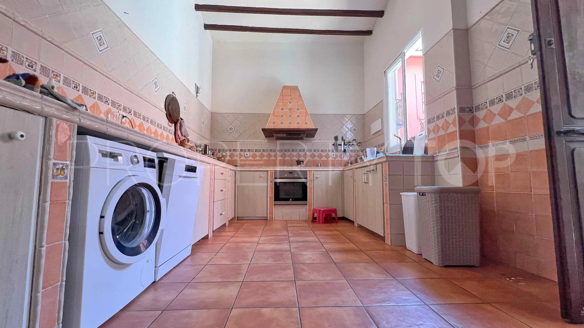Almoines town house for sale