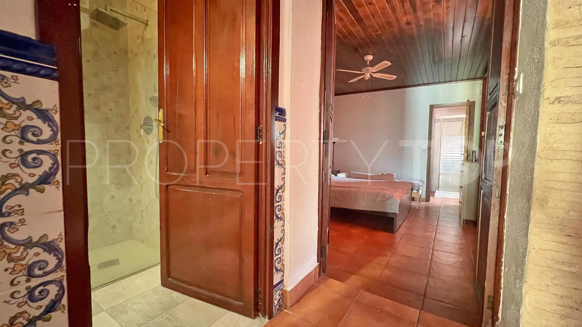 Almoines town house for sale