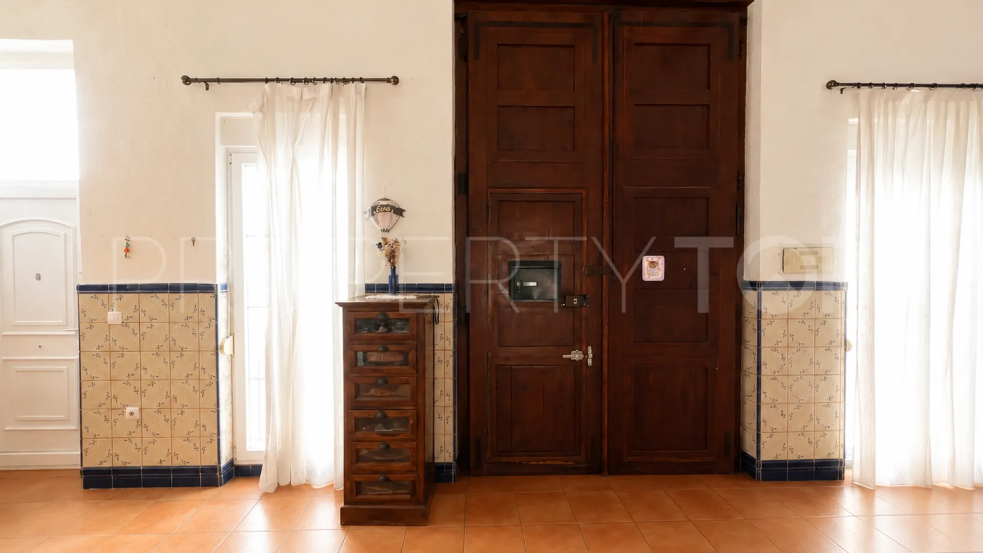Almoines town house for sale
