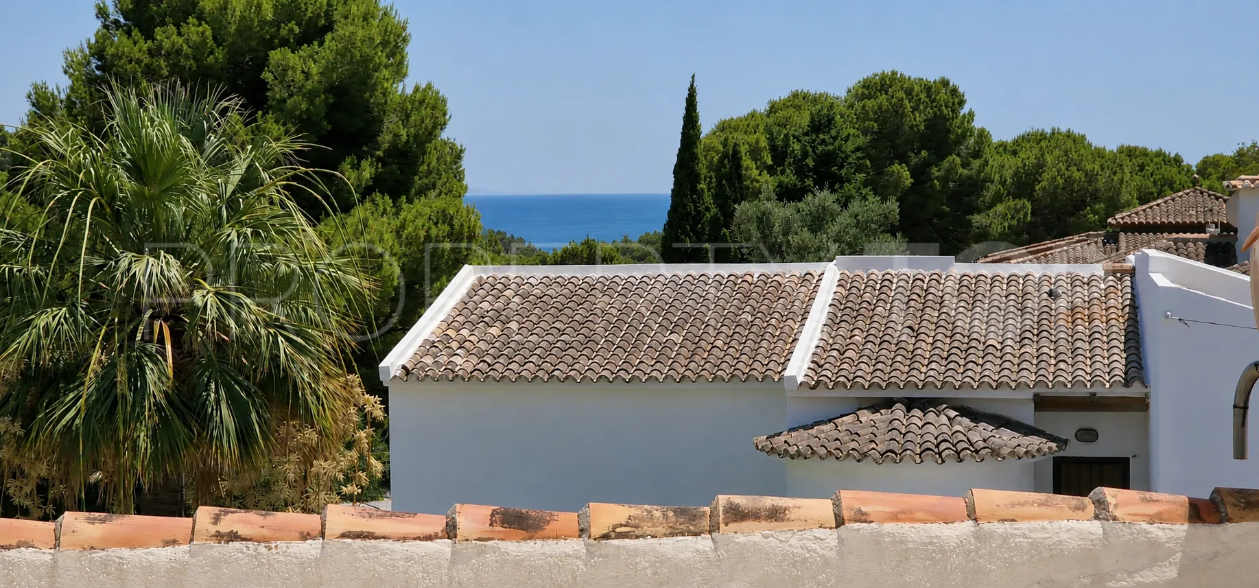 Villa for sale in Moraira with 6 bedrooms