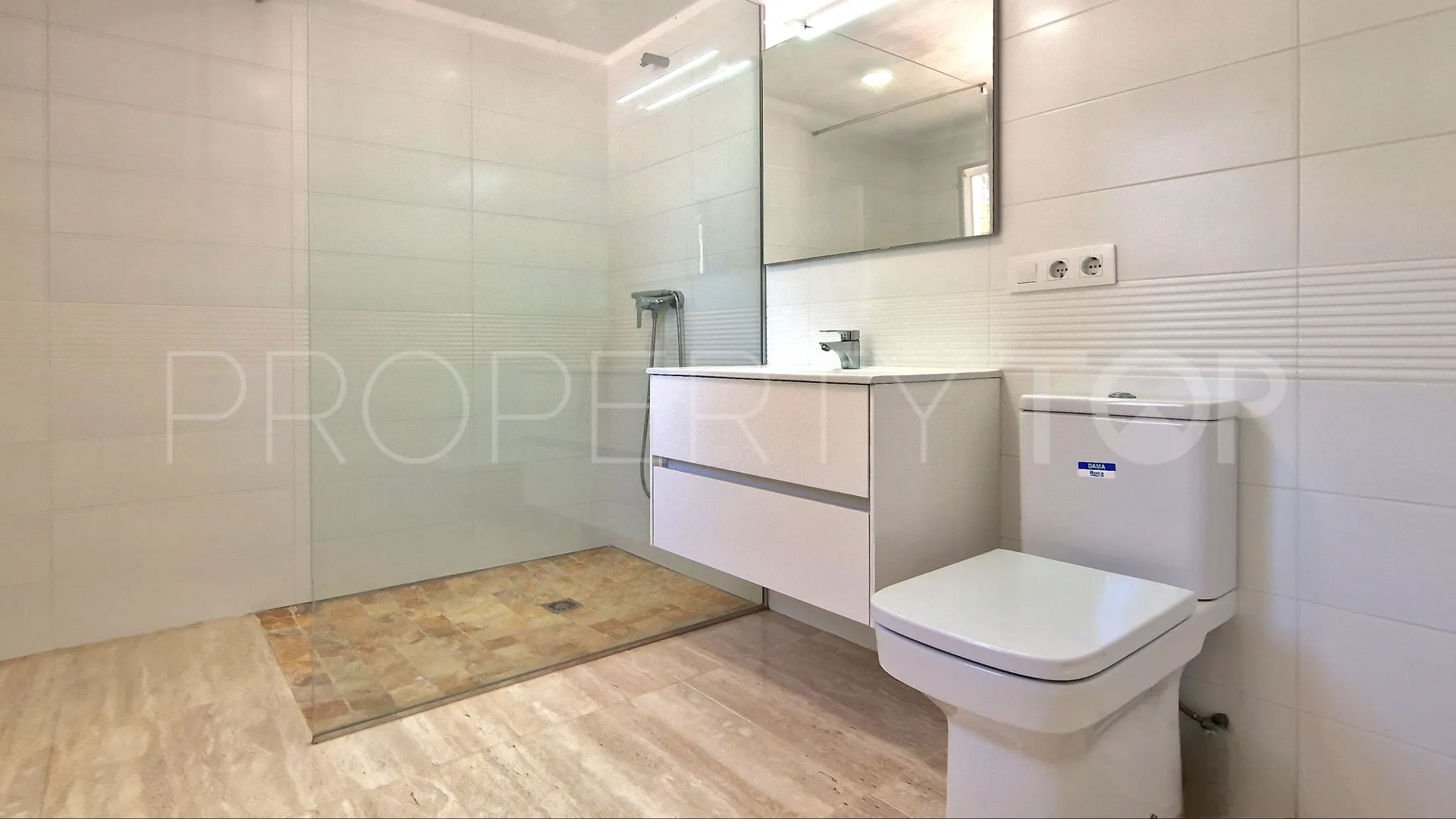 Villa for sale in Moraira with 6 bedrooms