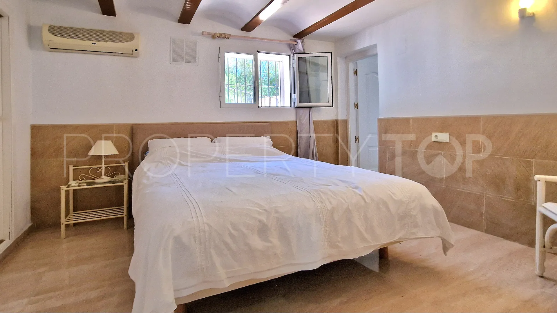 Villa for sale in Moraira with 6 bedrooms