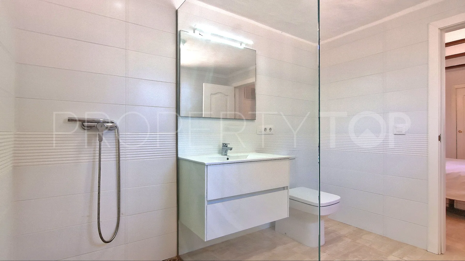Villa for sale in Moraira with 6 bedrooms