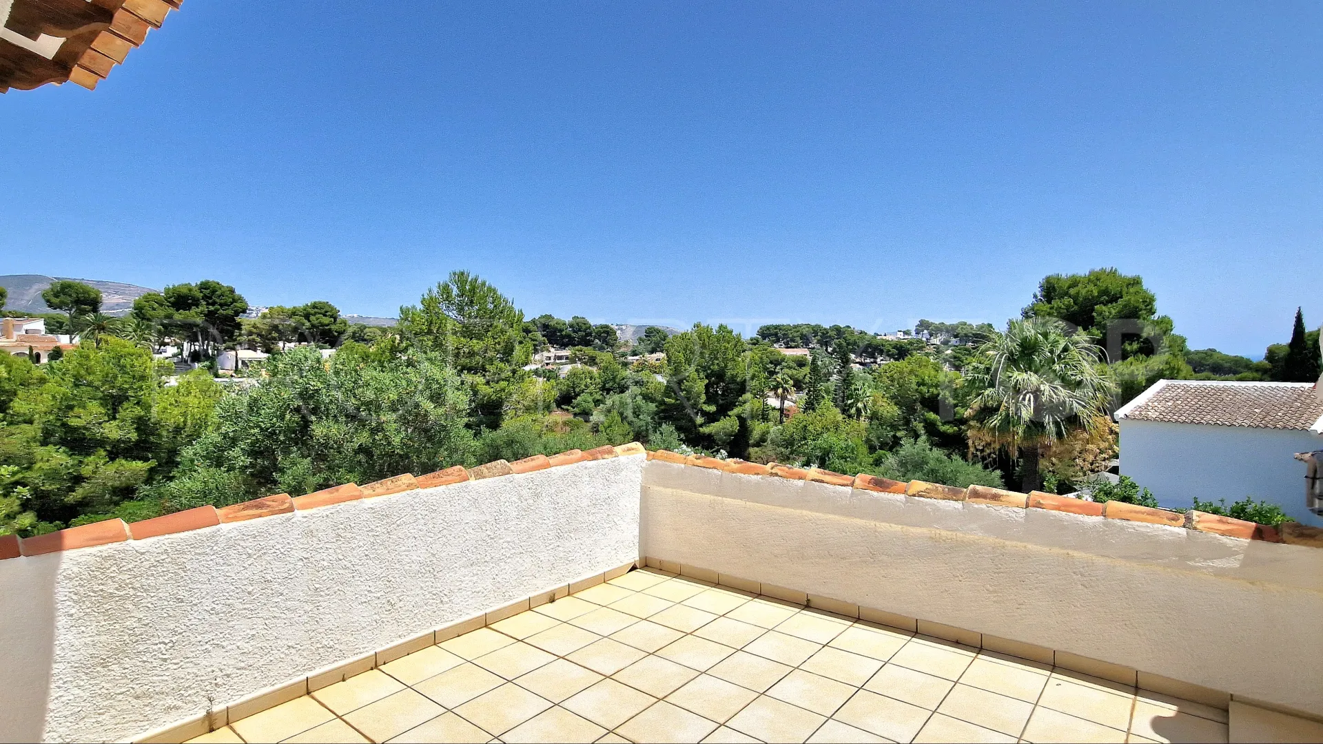 Villa for sale in Moraira with 6 bedrooms