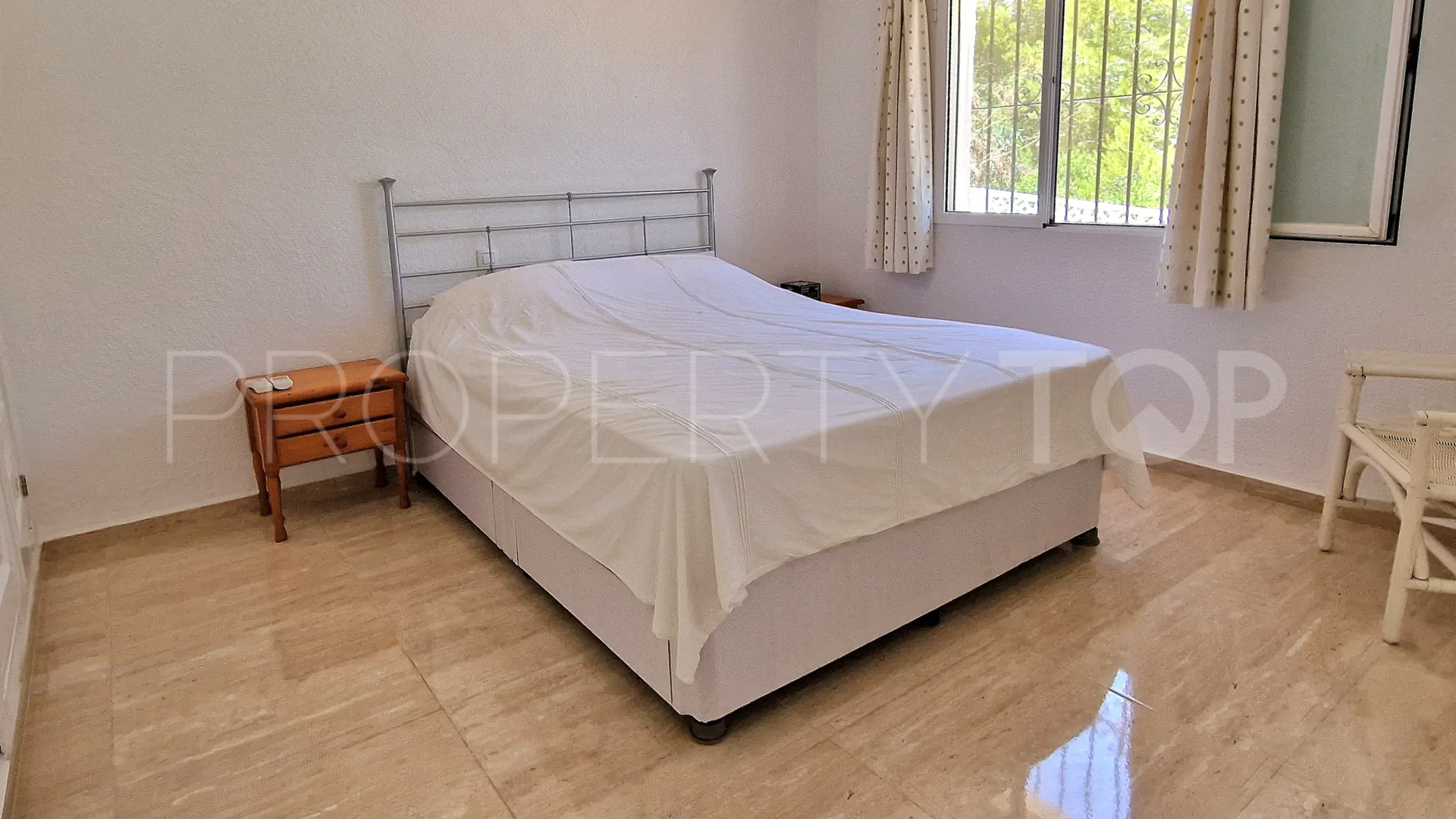 Villa for sale in Moraira with 6 bedrooms