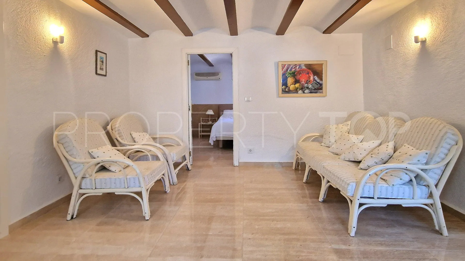 Villa for sale in Moraira with 6 bedrooms