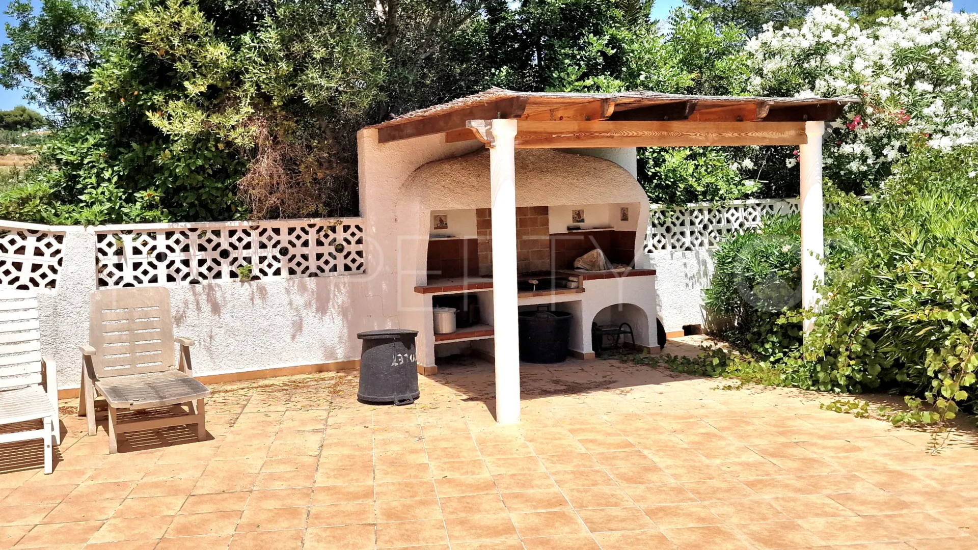 Villa for sale in Moraira with 6 bedrooms