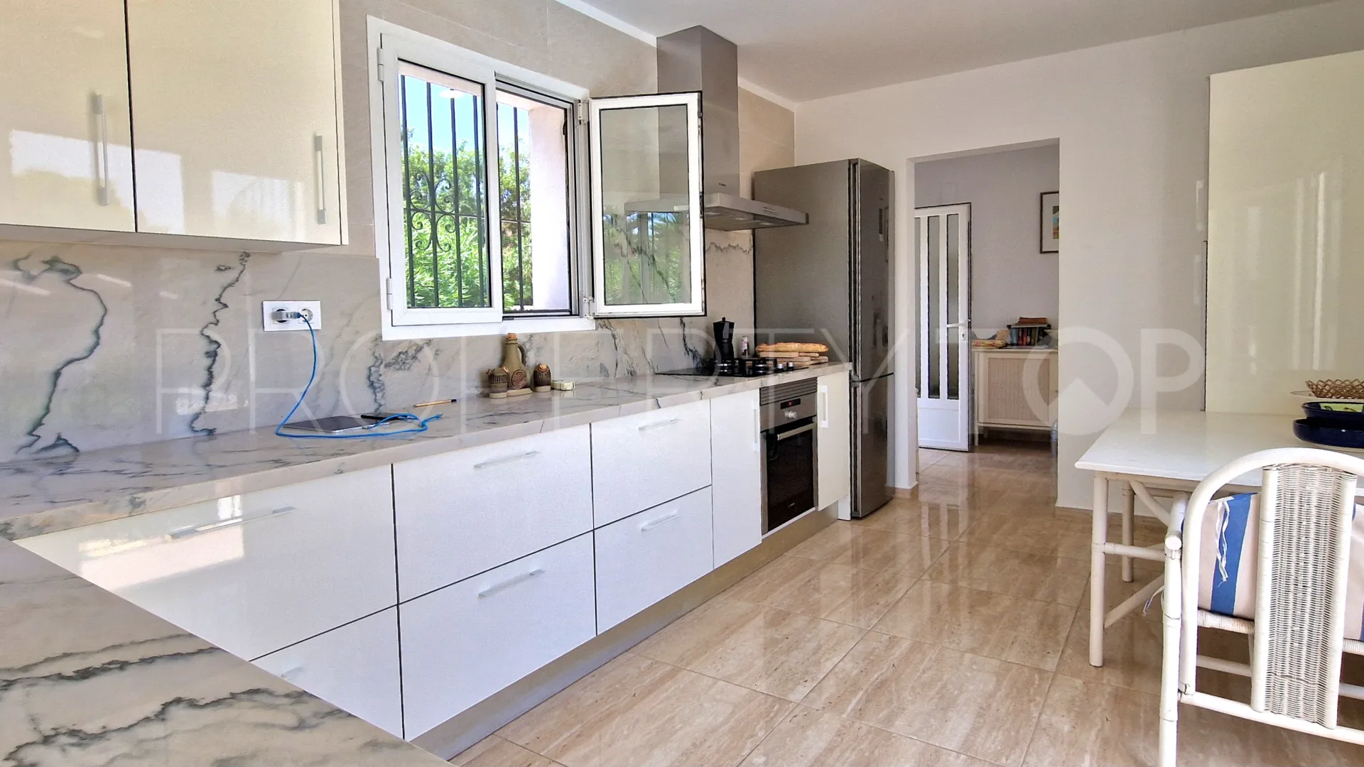 Villa for sale in Moraira with 6 bedrooms