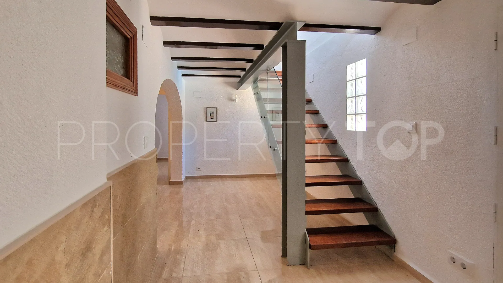 Villa for sale in Moraira with 6 bedrooms