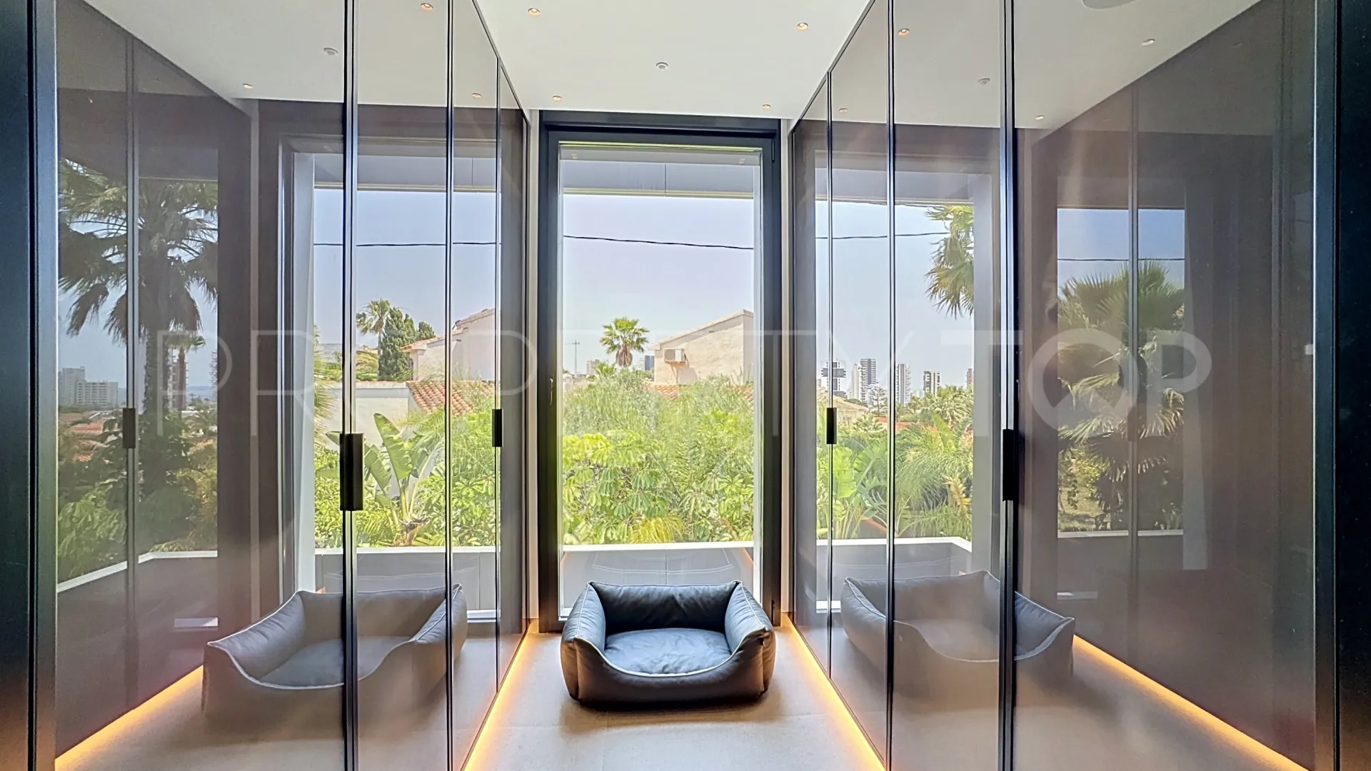 For sale 4 bedrooms villa in Calpe