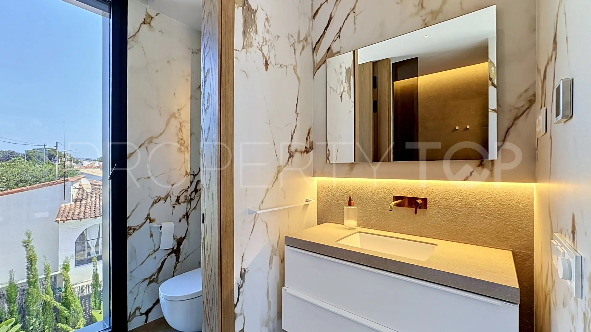 For sale 4 bedrooms villa in Calpe