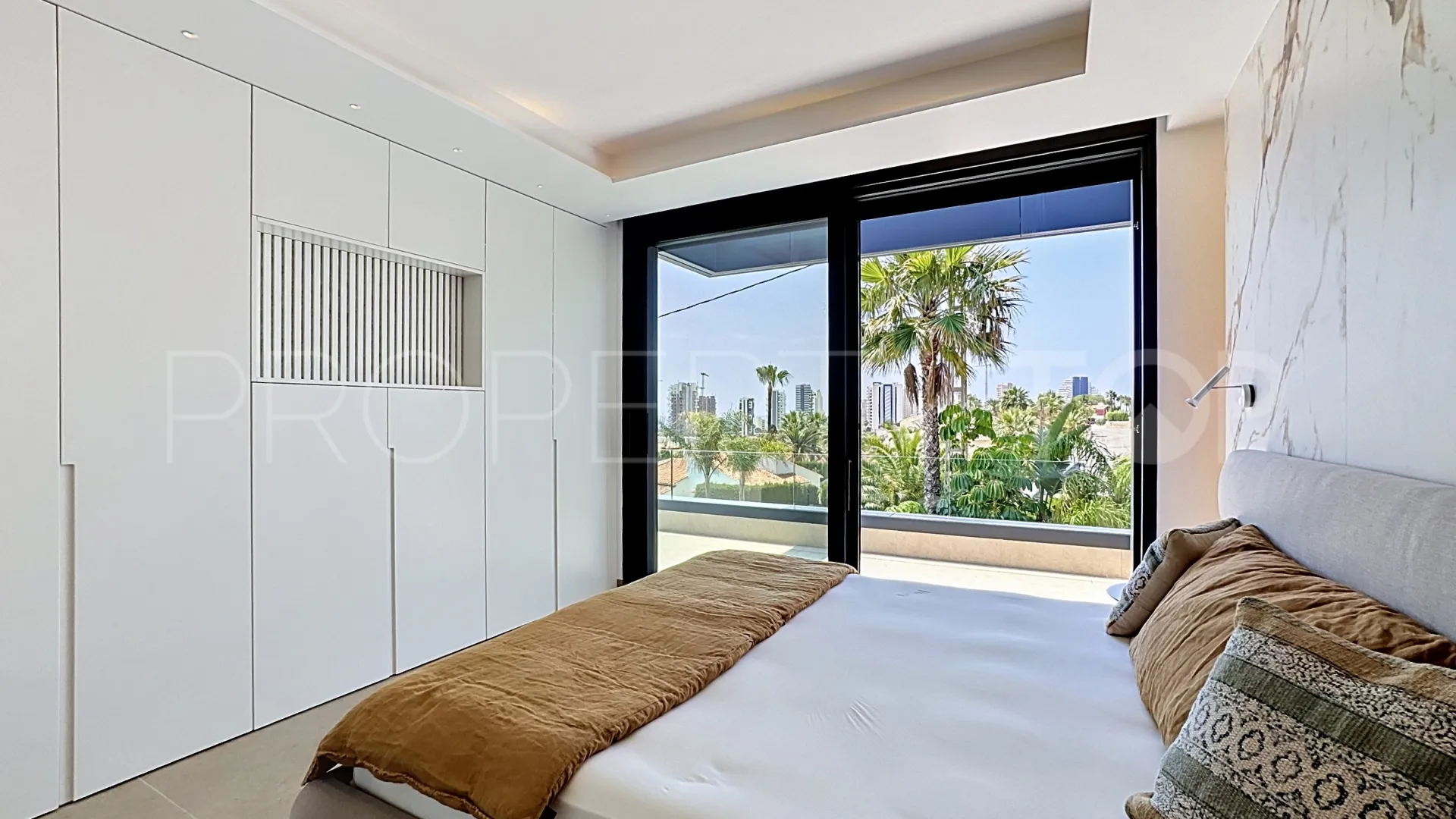 For sale 4 bedrooms villa in Calpe