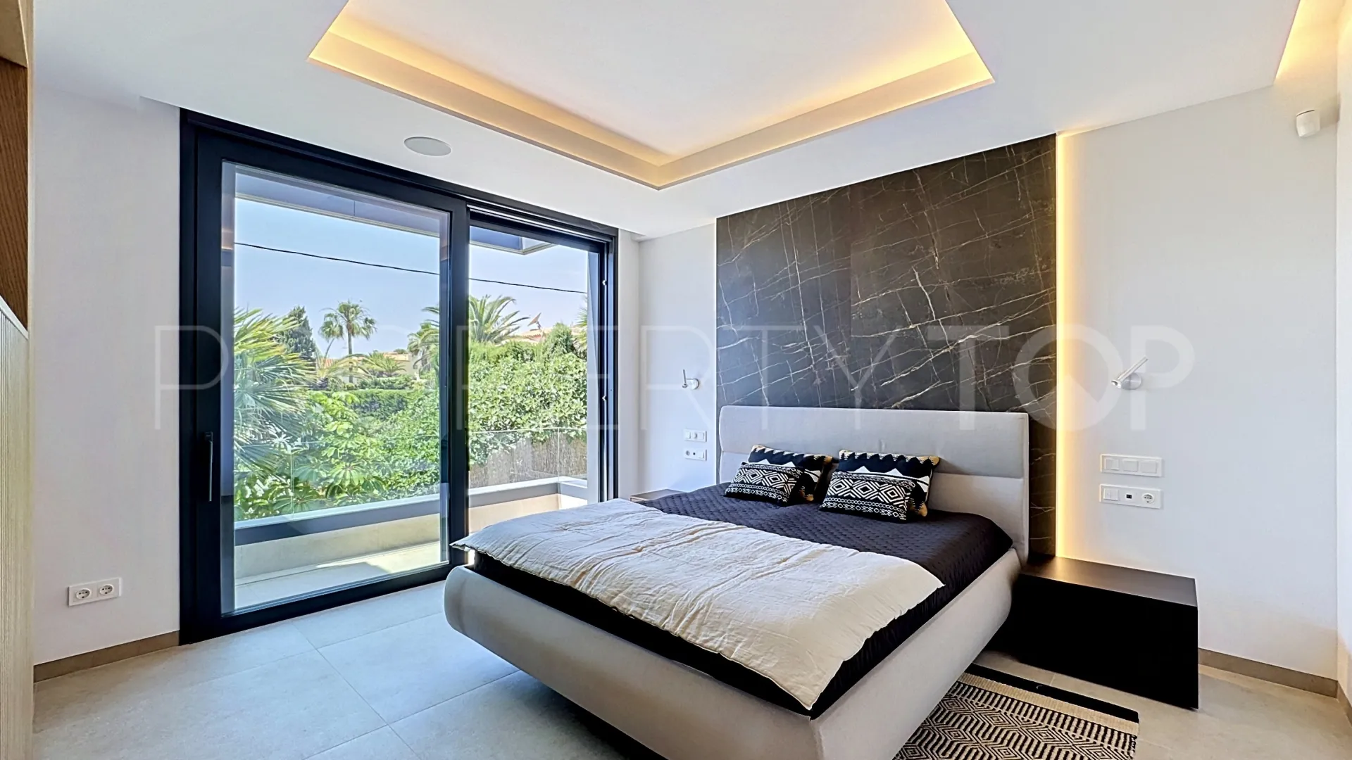 For sale 4 bedrooms villa in Calpe