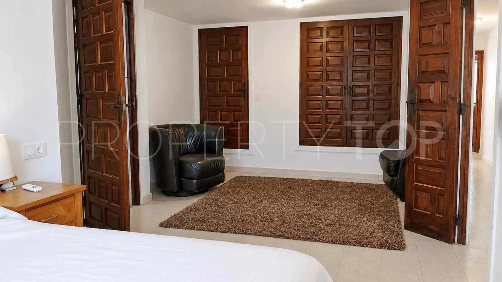 Restaurant for sale in Orba with 3 bedrooms