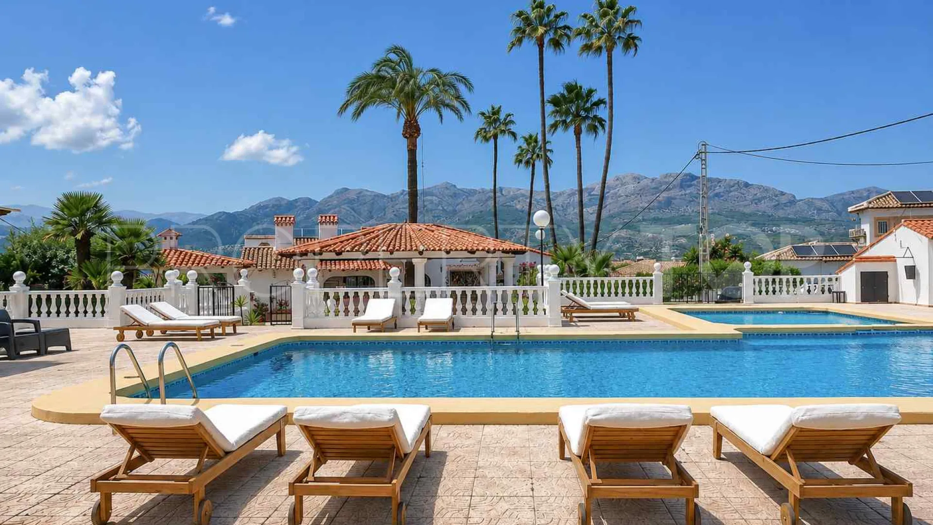 Restaurant for sale in Orba with 3 bedrooms