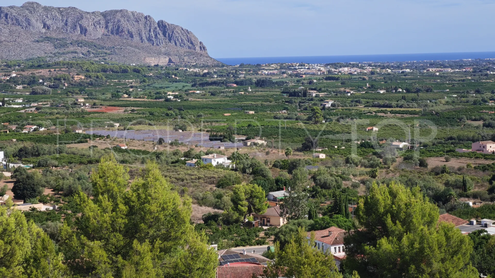 Villa en venta de 4 dormitorios en Benidoleig