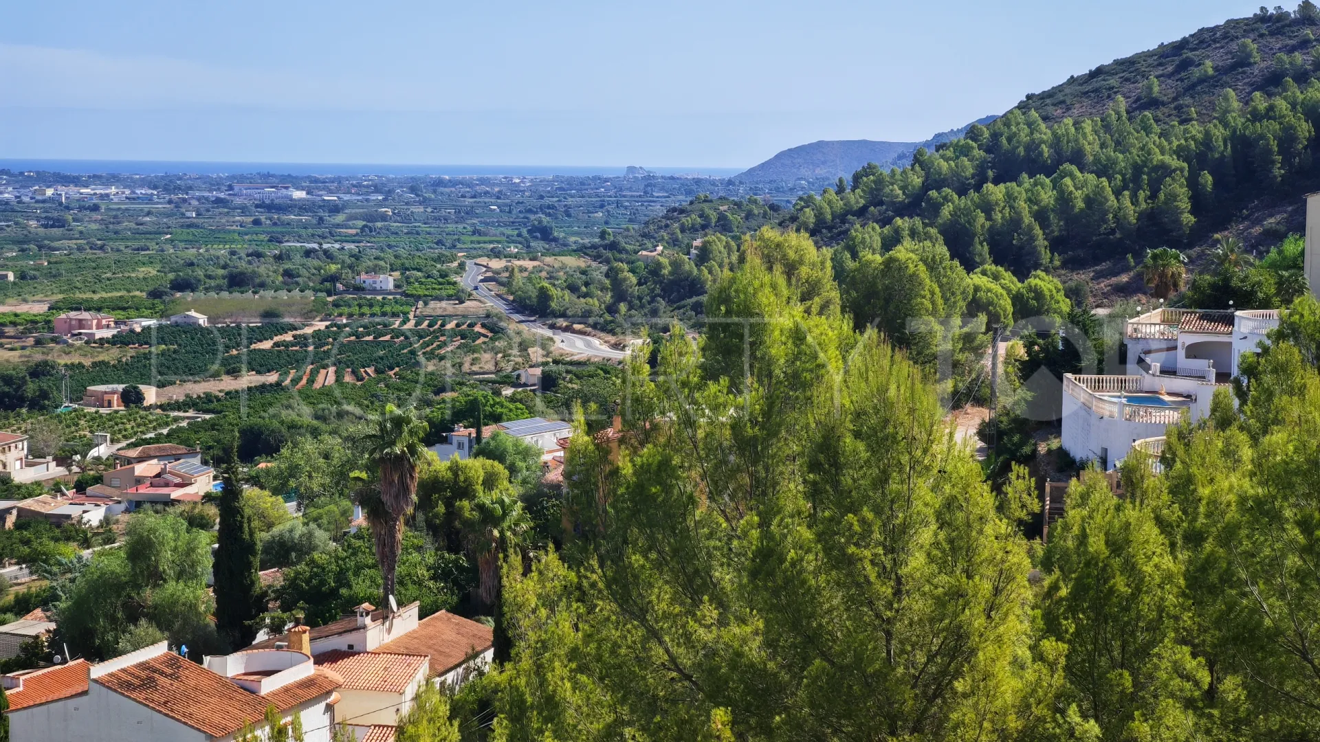 Villa en venta de 4 dormitorios en Benidoleig