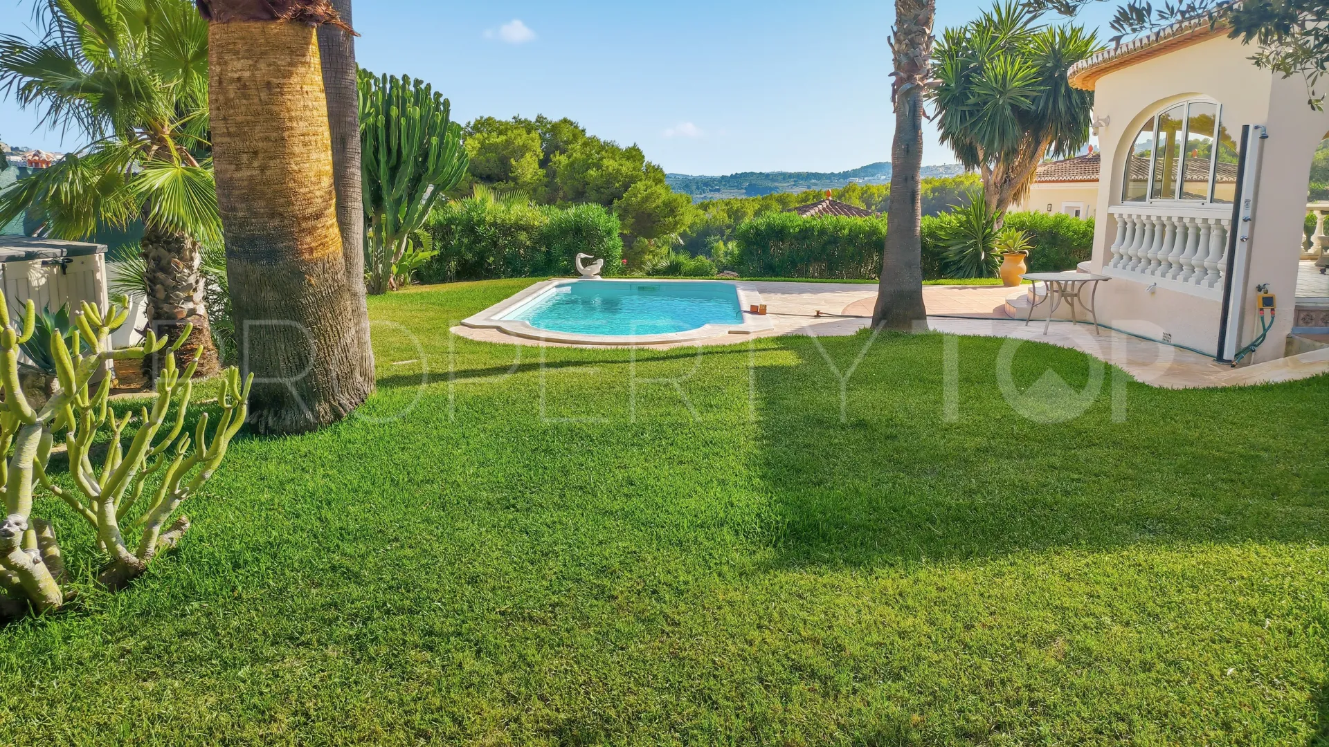 For sale Jávea villa with 2 bedrooms