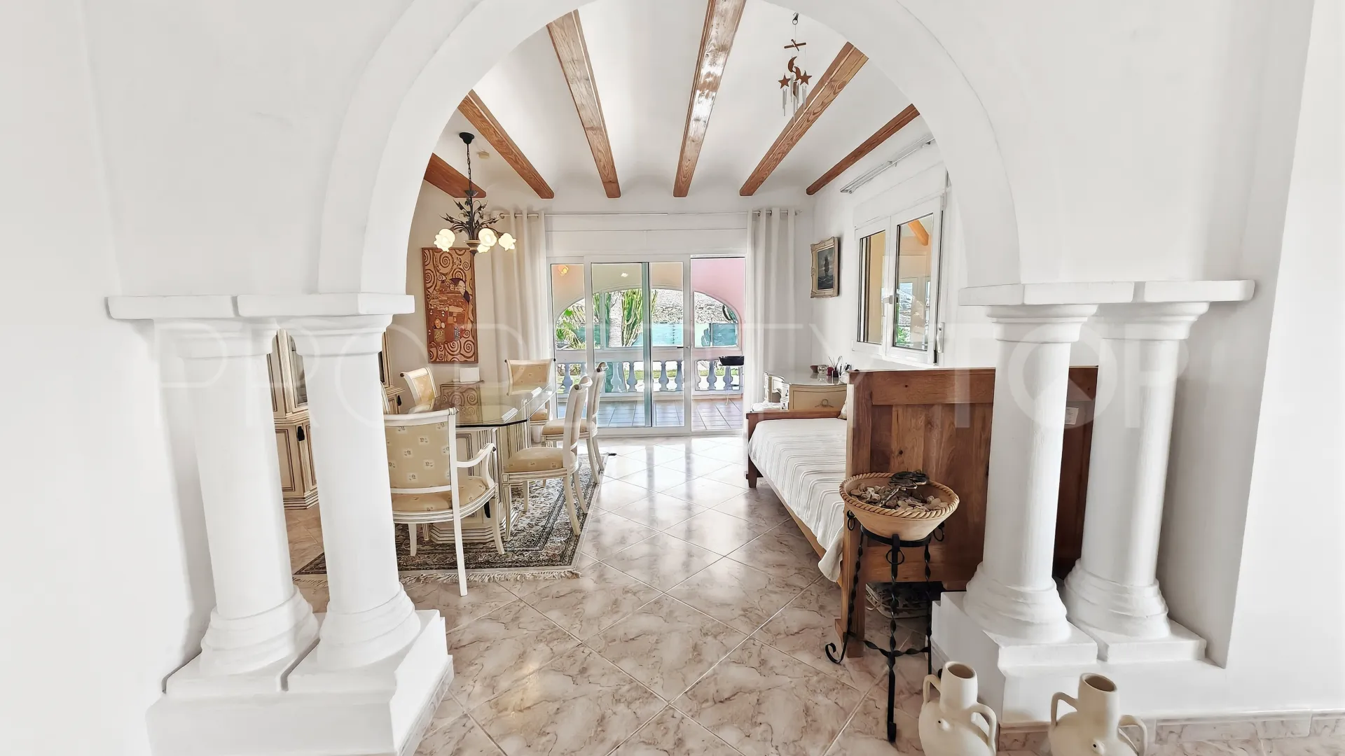 For sale Jávea villa with 2 bedrooms