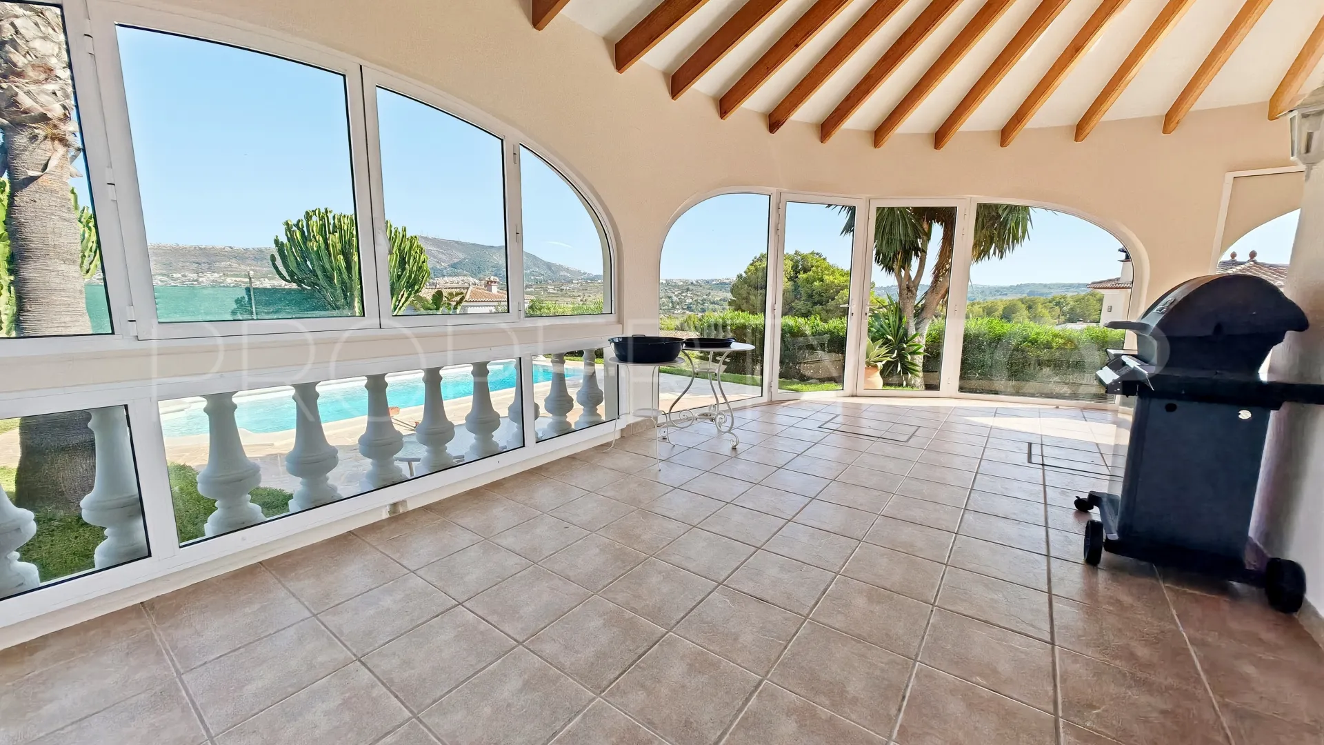For sale Jávea villa with 2 bedrooms