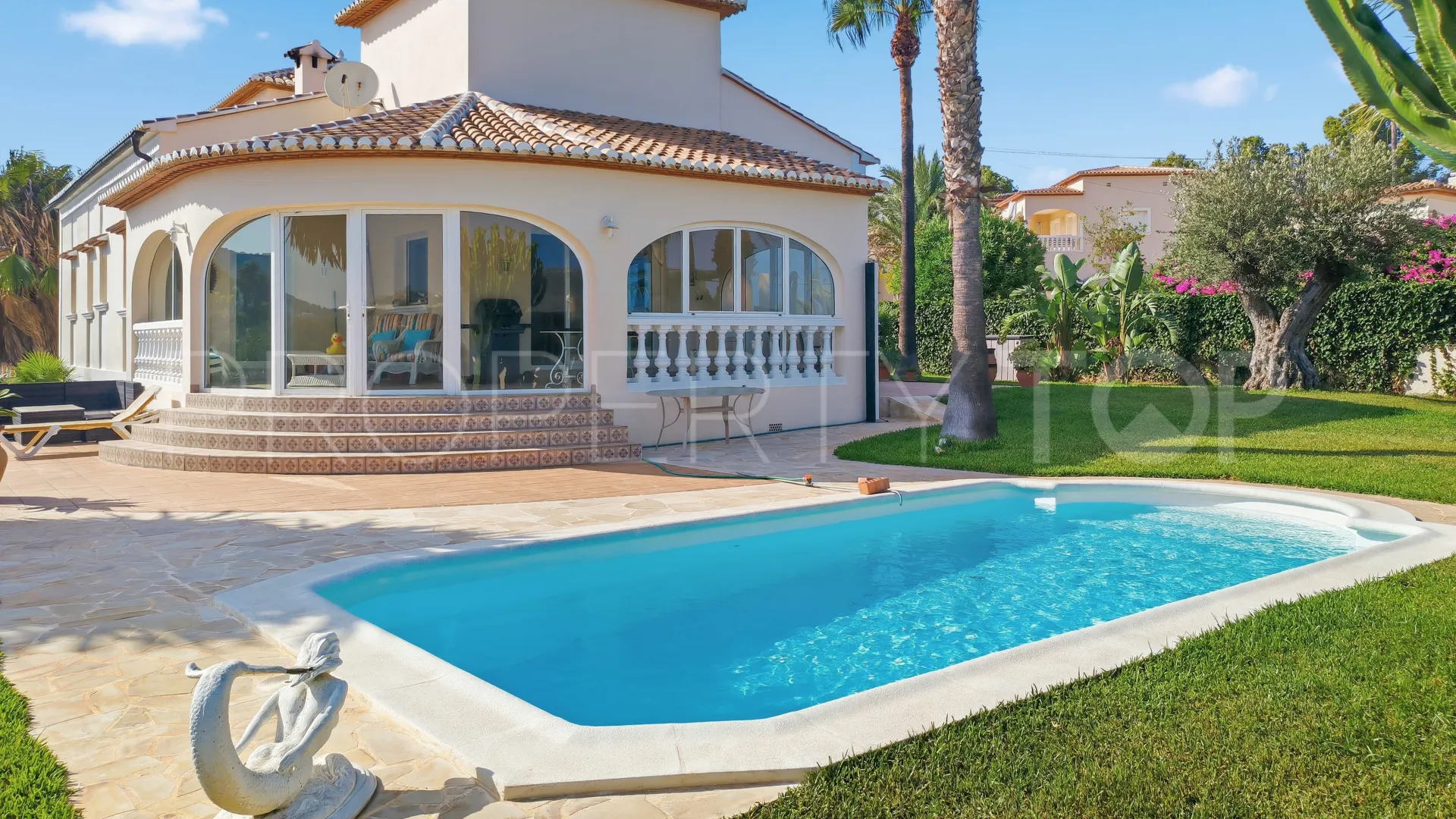 For sale Jávea villa with 2 bedrooms