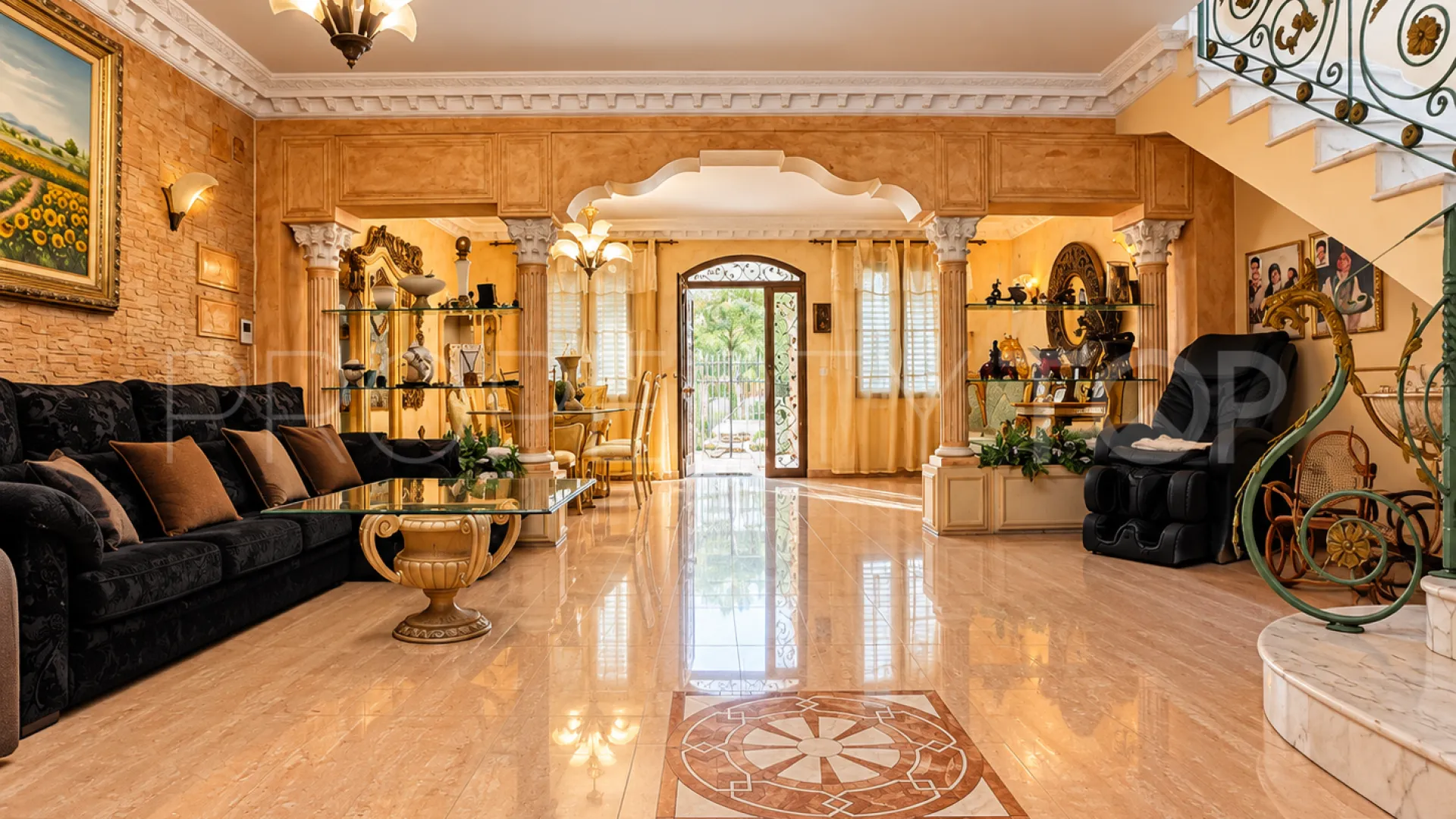 Se vende pareado en Oliva de 3 dormitorios