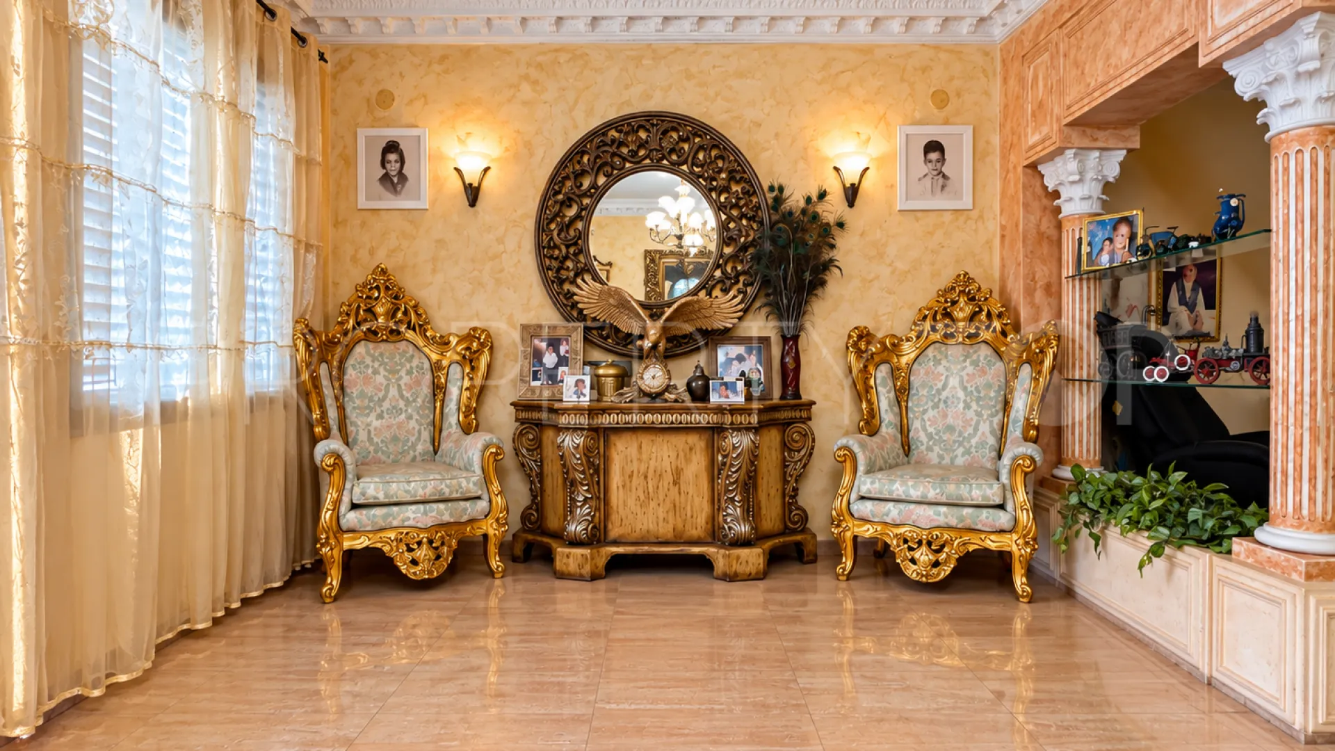 Se vende pareado en Oliva de 3 dormitorios
