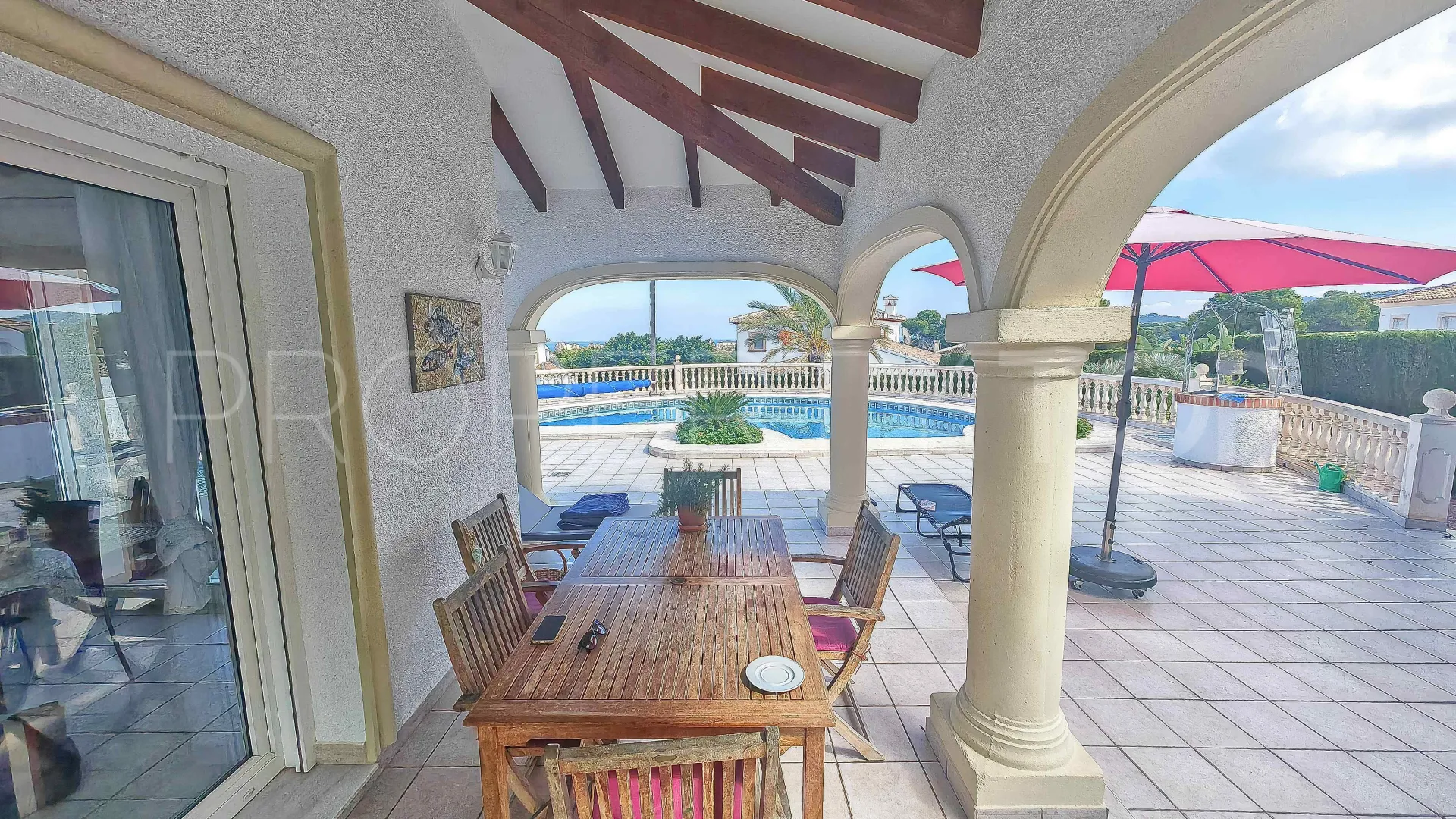 Buy villa with 3 bedrooms in Jávea