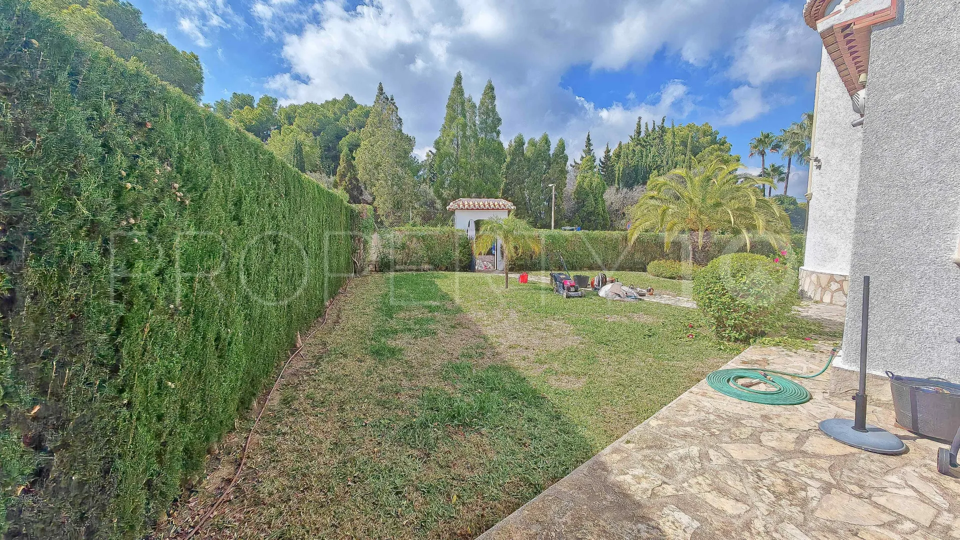 Buy villa with 3 bedrooms in Jávea