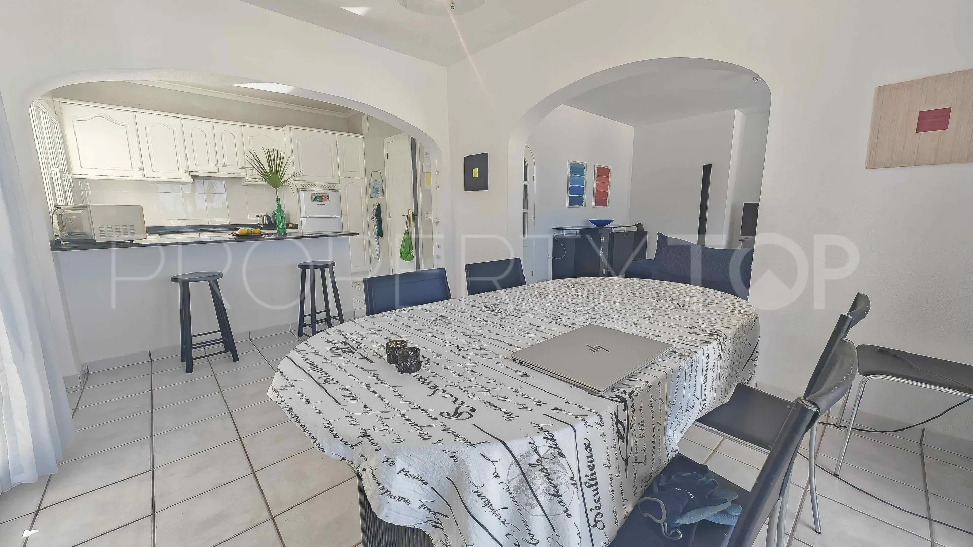 Buy villa with 3 bedrooms in Jávea