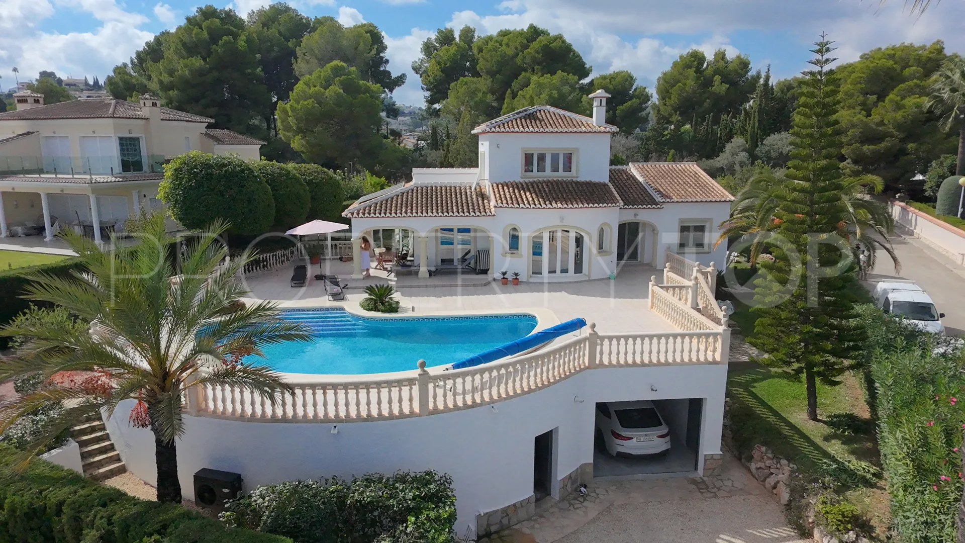 Buy villa with 3 bedrooms in Jávea