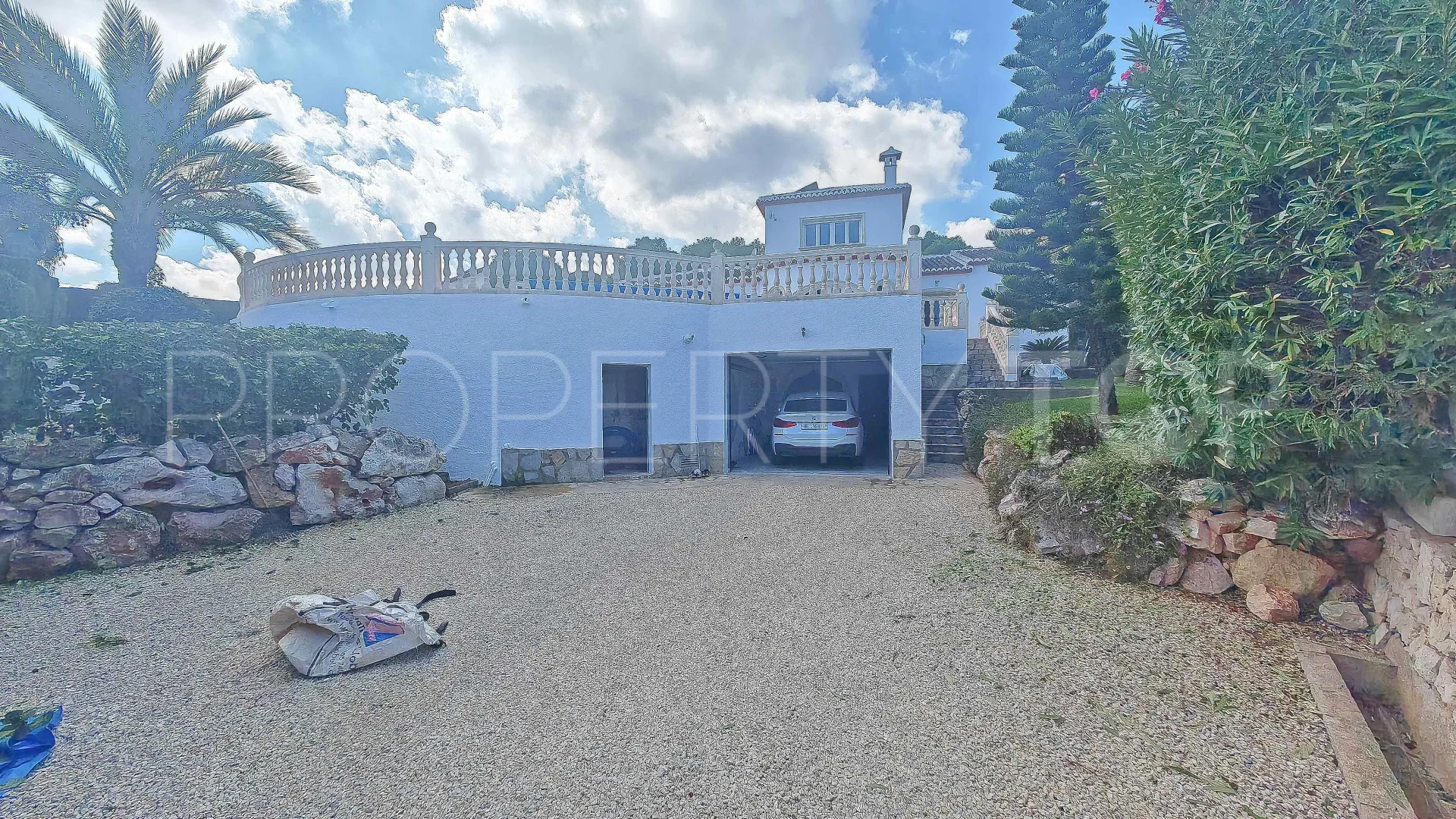 Buy villa with 3 bedrooms in Jávea