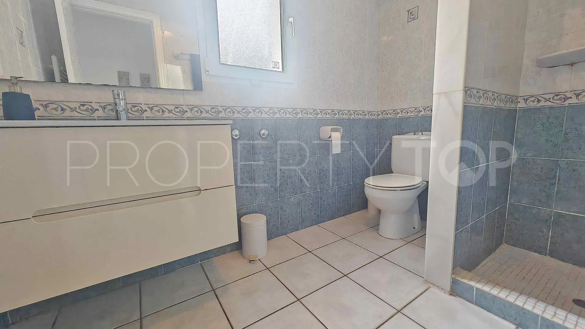 Buy villa with 3 bedrooms in Jávea