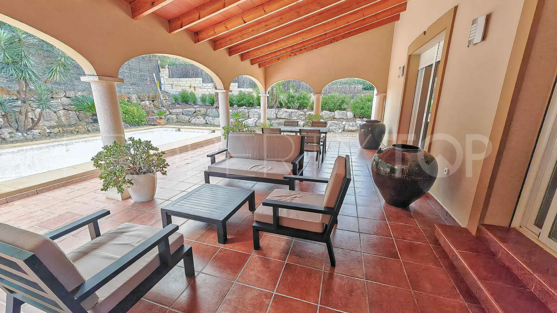 Buy villa in Jávea with 3 bedrooms
