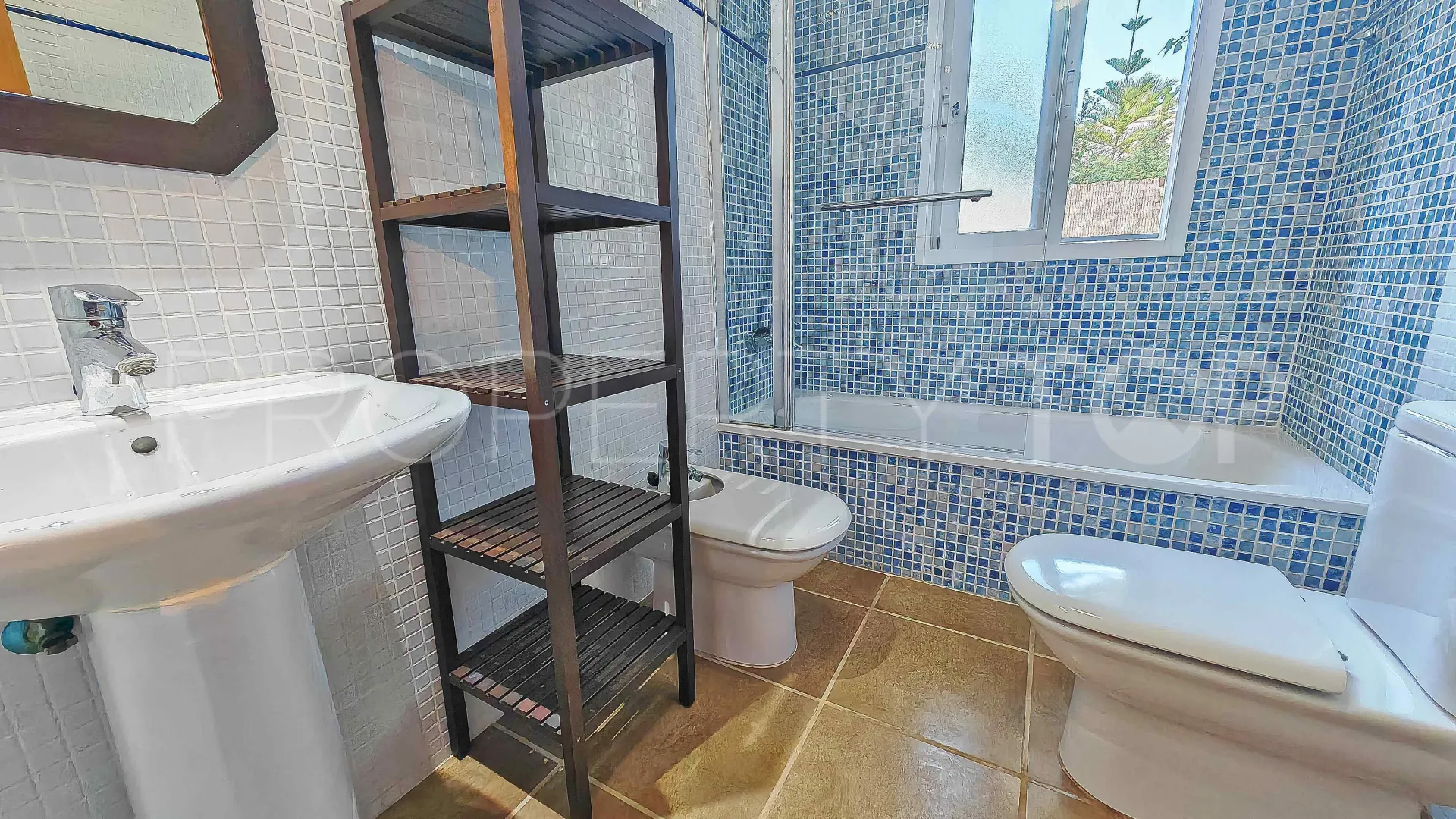 Buy villa in Jávea with 3 bedrooms