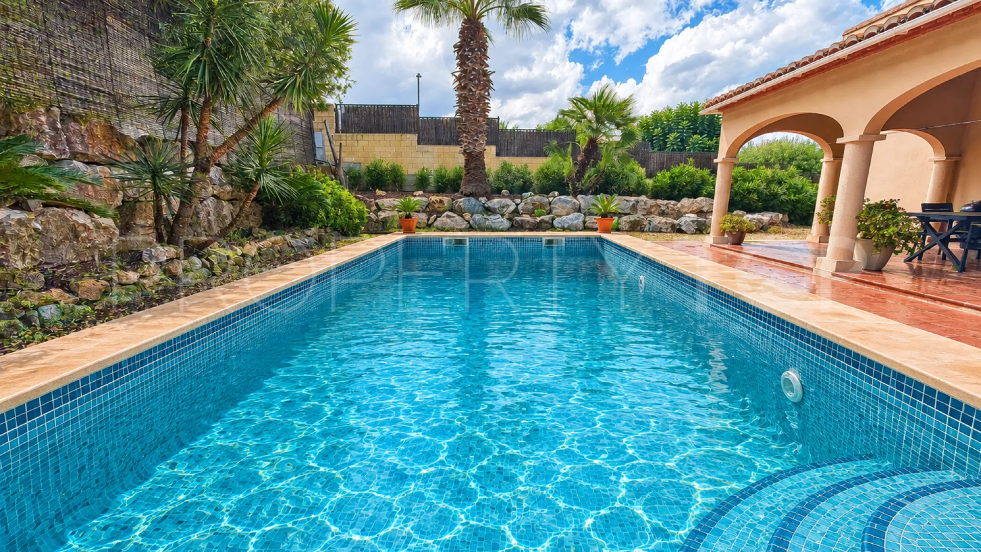Buy villa in Jávea with 3 bedrooms