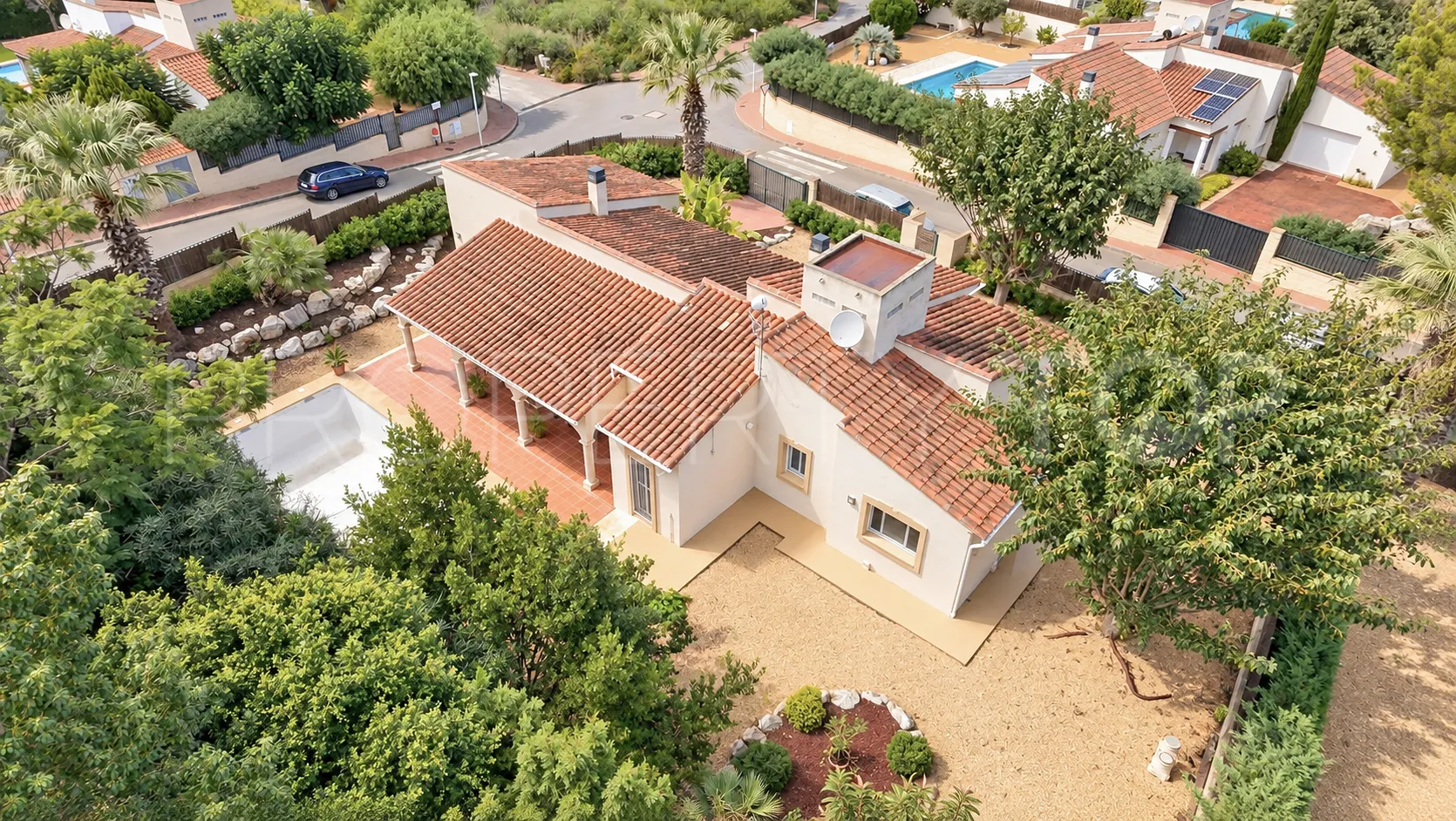 Buy villa in Jávea with 3 bedrooms