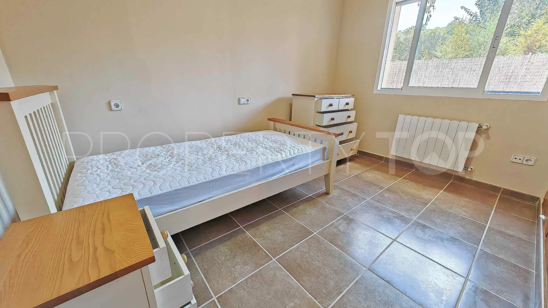 Buy villa in Jávea with 3 bedrooms